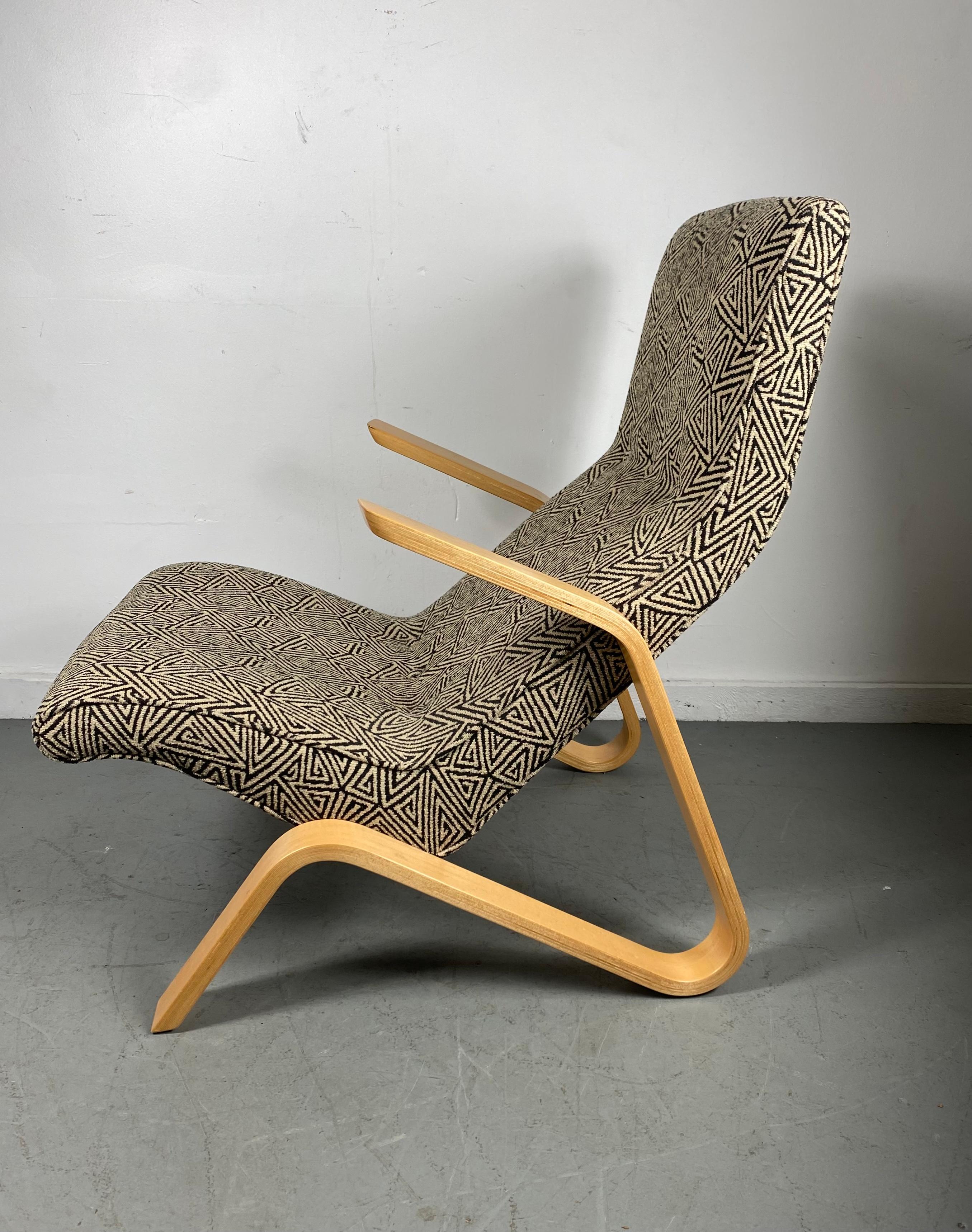 Classic modernist grasshopper lounge chair designed by Eero Saarinen manufactured by Modernica,,, Retains original contemporary wool fabric,, Extremely comfortable,,Superior quality and construction,, Hand delivery avail to New York City or anywhere