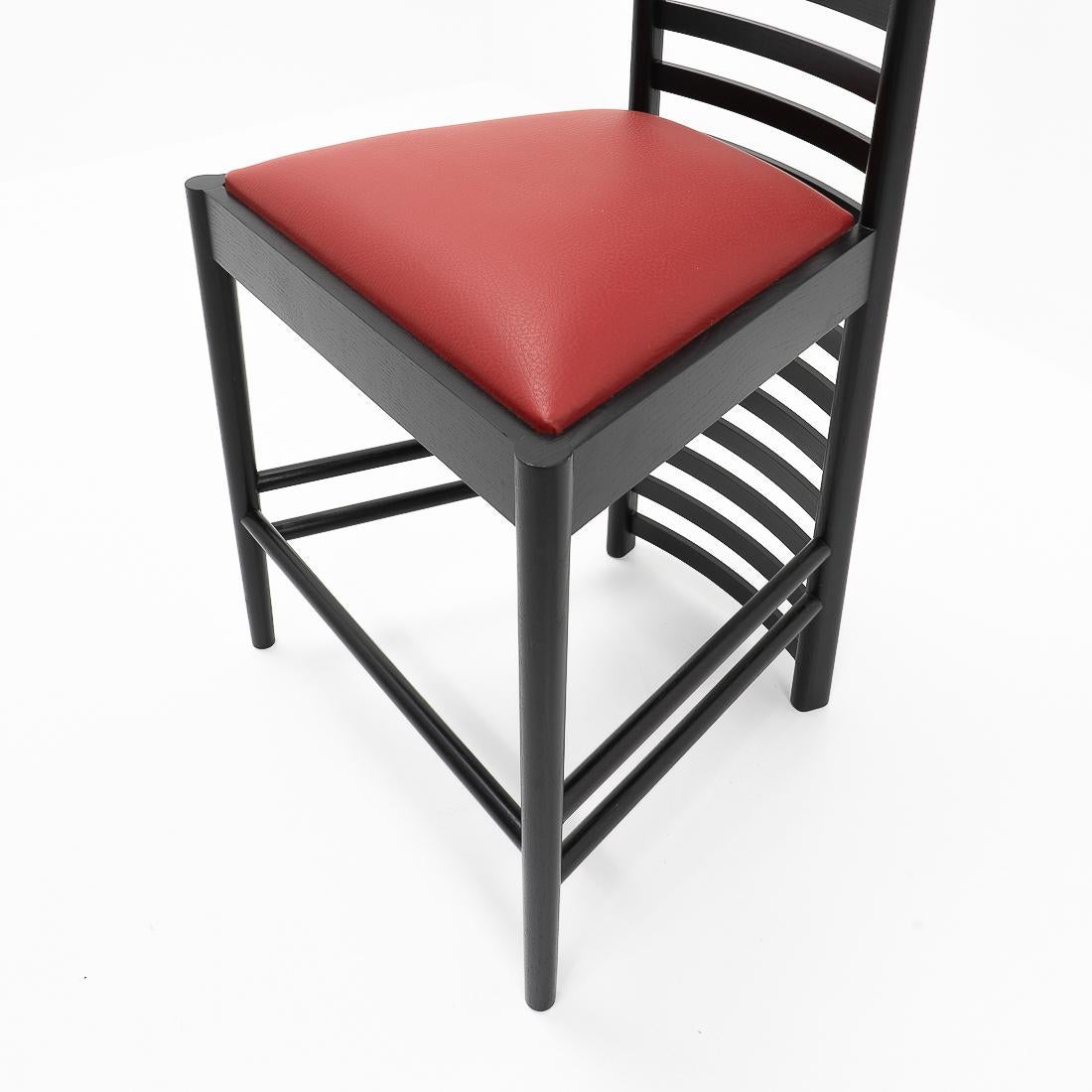Klassischer modernistischer Hill House-Stuhl von Charles R. Mackintosh für Cassina, 1980er Jahre im Zustand „Gut“ im Angebot in Renens, CH