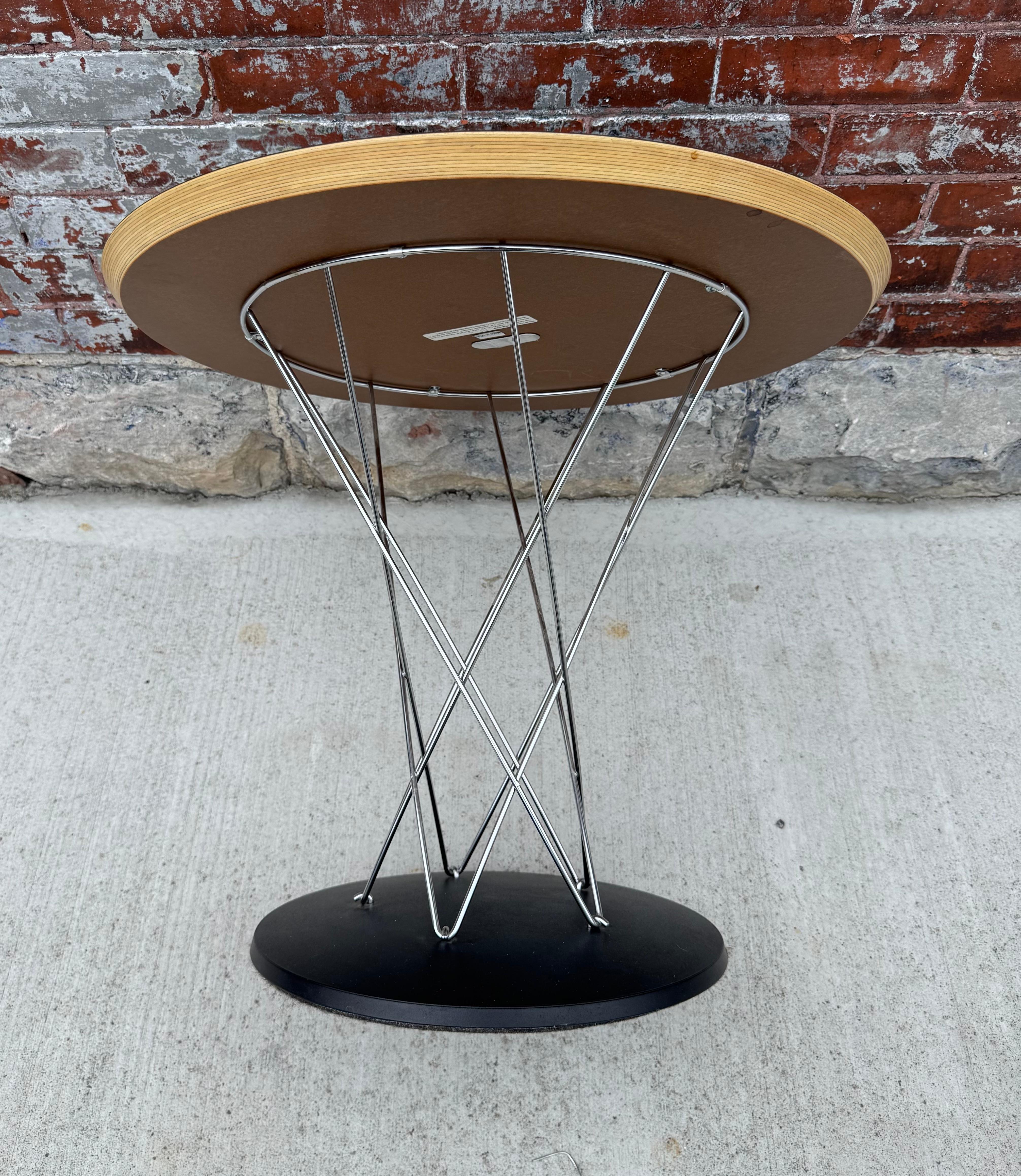 Américain Table d'appoint classique et moderniste Isamu Noguchi 'Cyclone' pour Knoll en vente