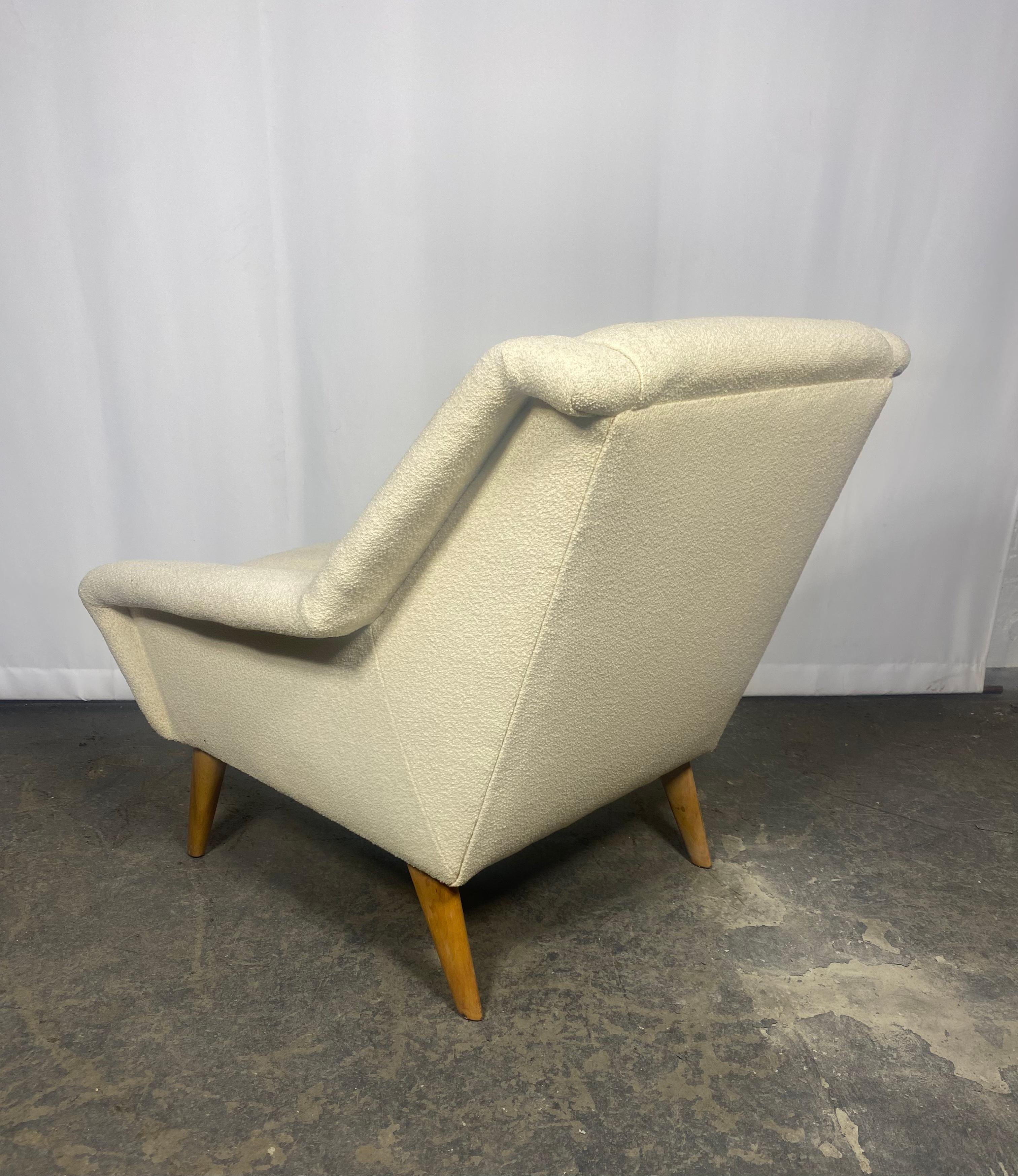 American Classic Modernist Lounge Chair by Heywood Wakefield , after Gio Ponti For Sale