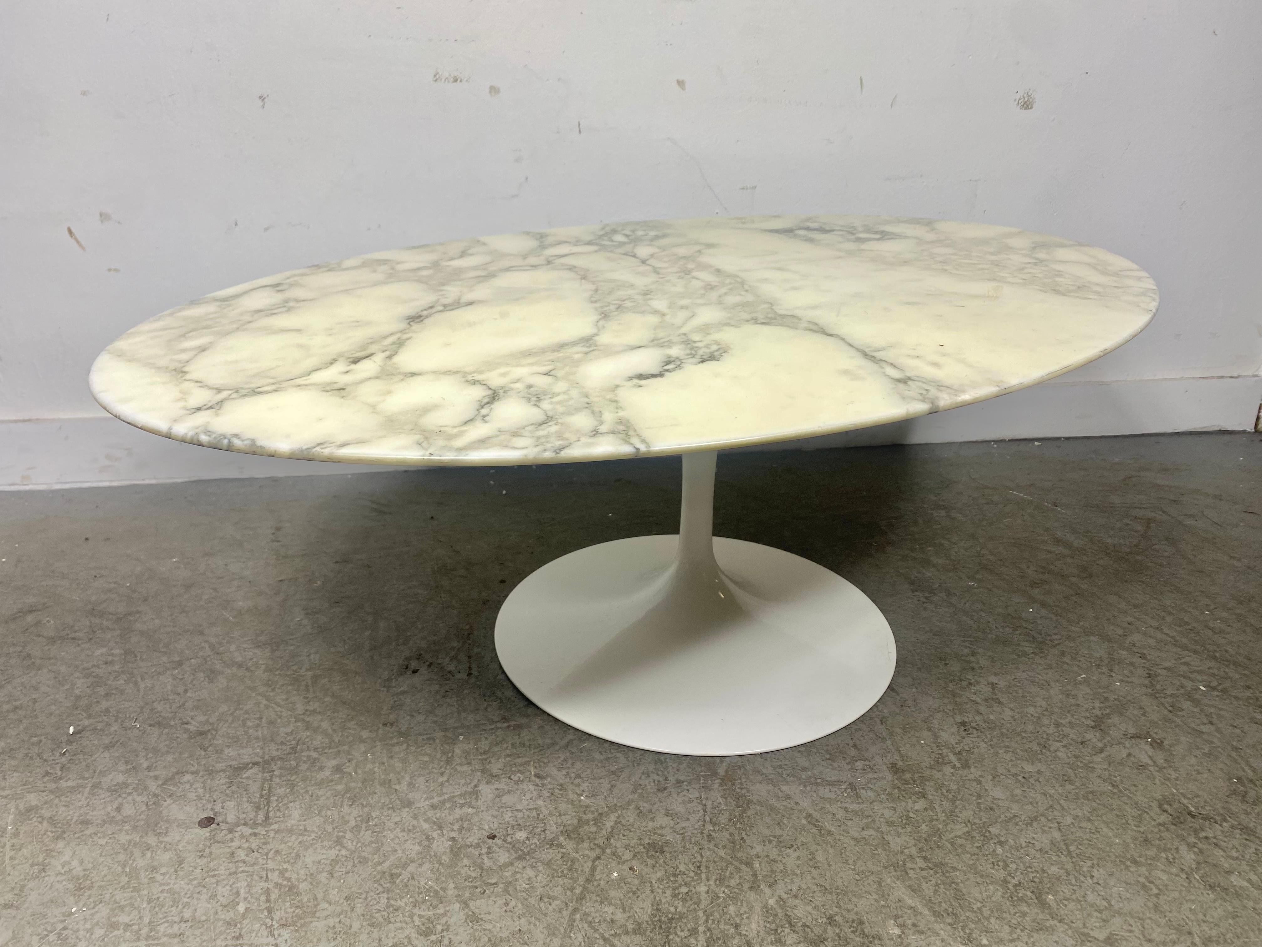Aluminum Classic Modernist Marble Oval Cocktail Tulip Table. Eero Saarinen / Knoll For Sale