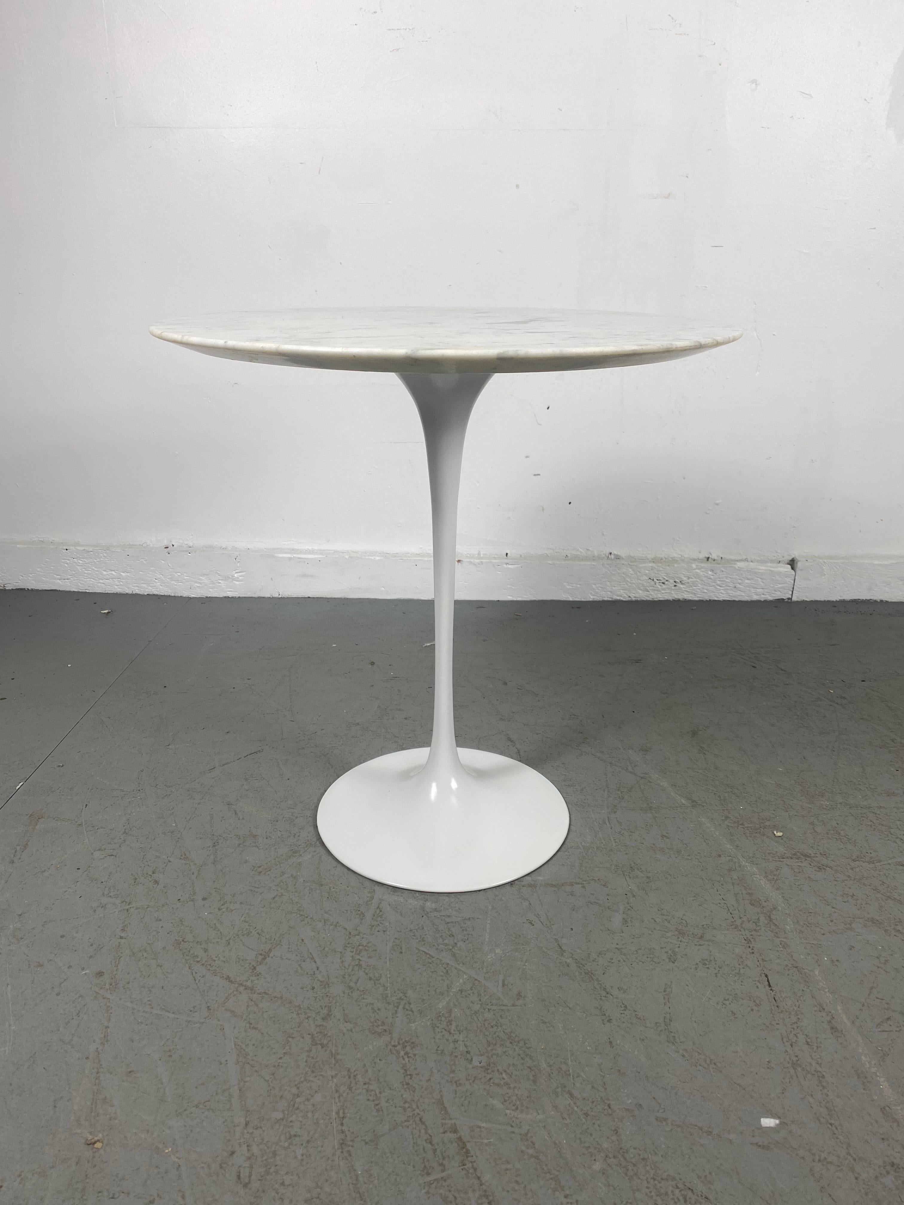 Classic Modernist Marble Top Tulip Table by Eero Saarinen for Knoll In Good Condition In Buffalo, NY