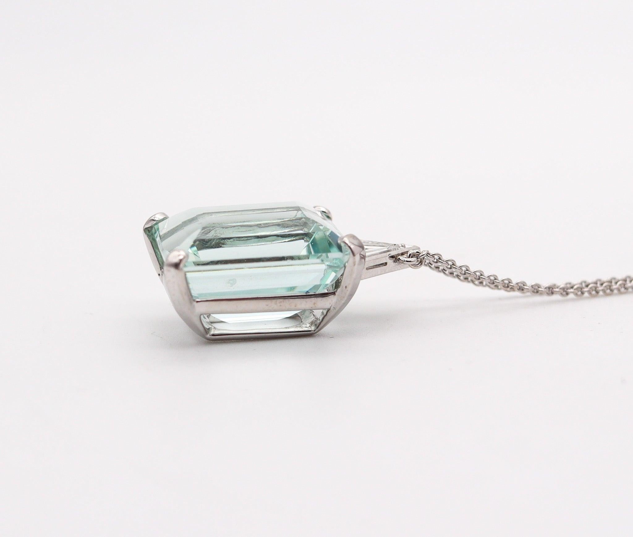 Women's CLASSIC Modernist Necklace In 18Kt Gold With 32.76 Ctw Aquamarine & Diamonds For Sale