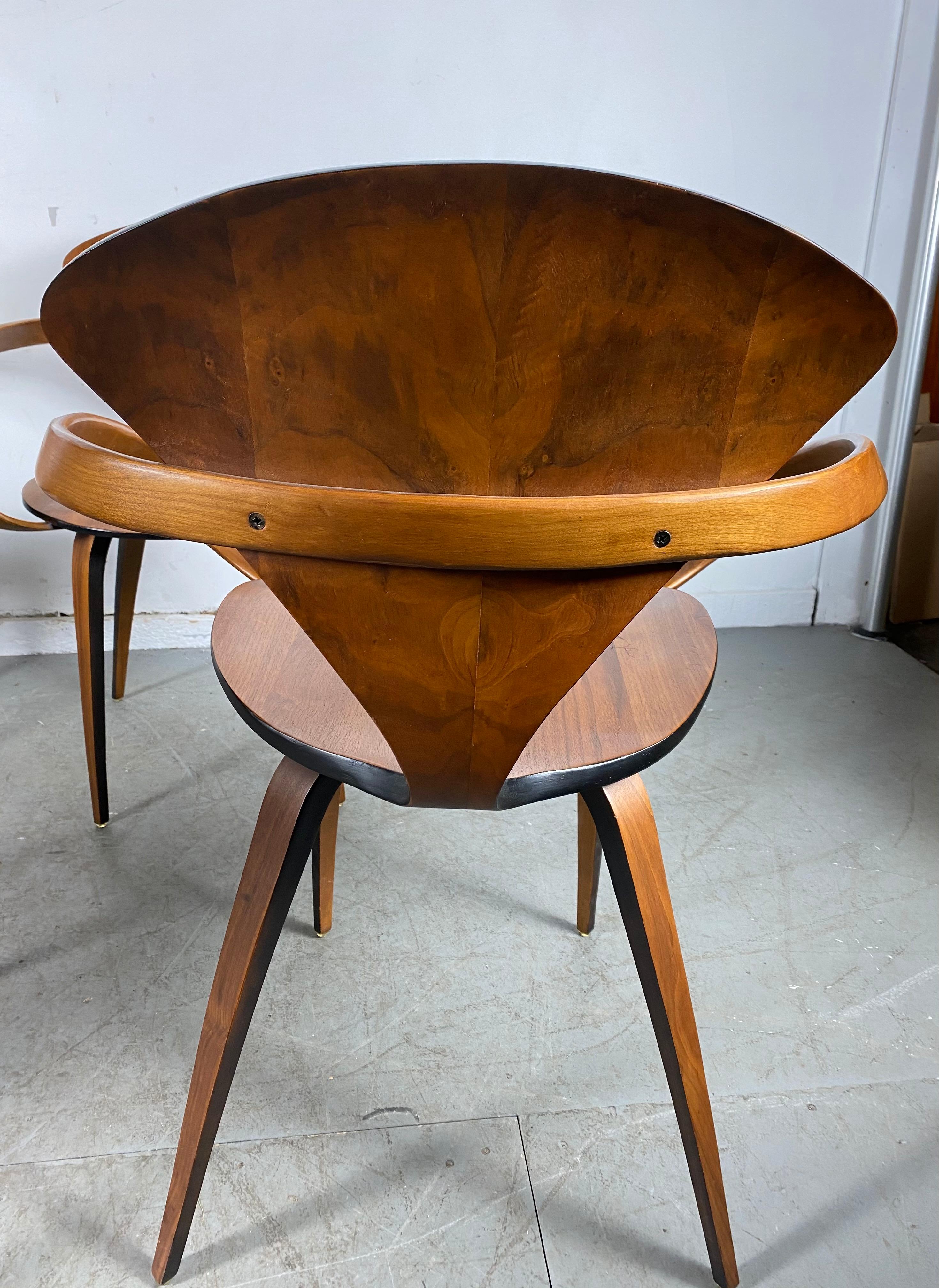 Mid-Century Modern Classic Modernist Plywood Pretzel Armchair by Norman Cherner for Plycraft