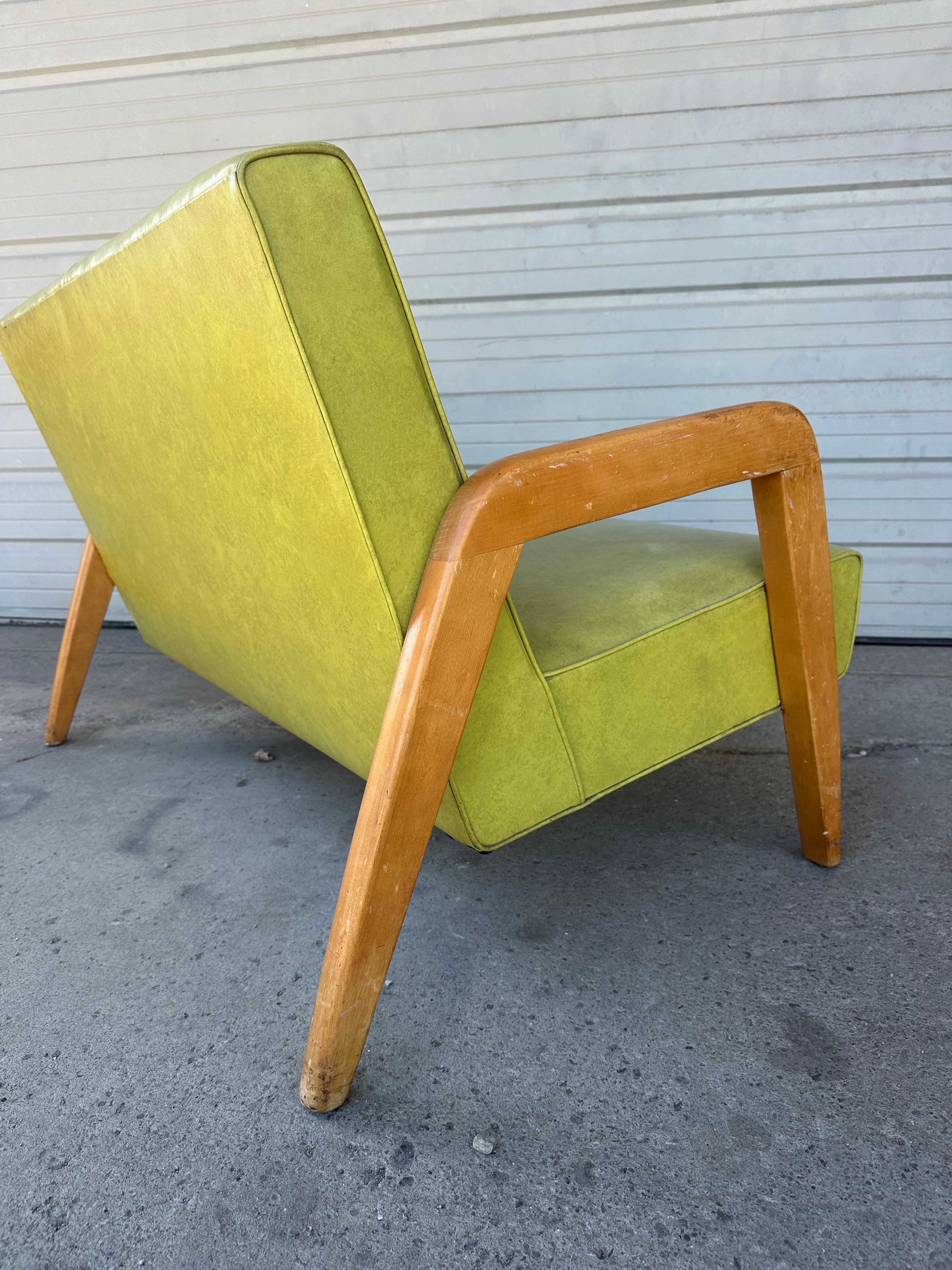 Classic Modernist Sculpted Settee Sofa by Russel Wright for Thonet en vente 2