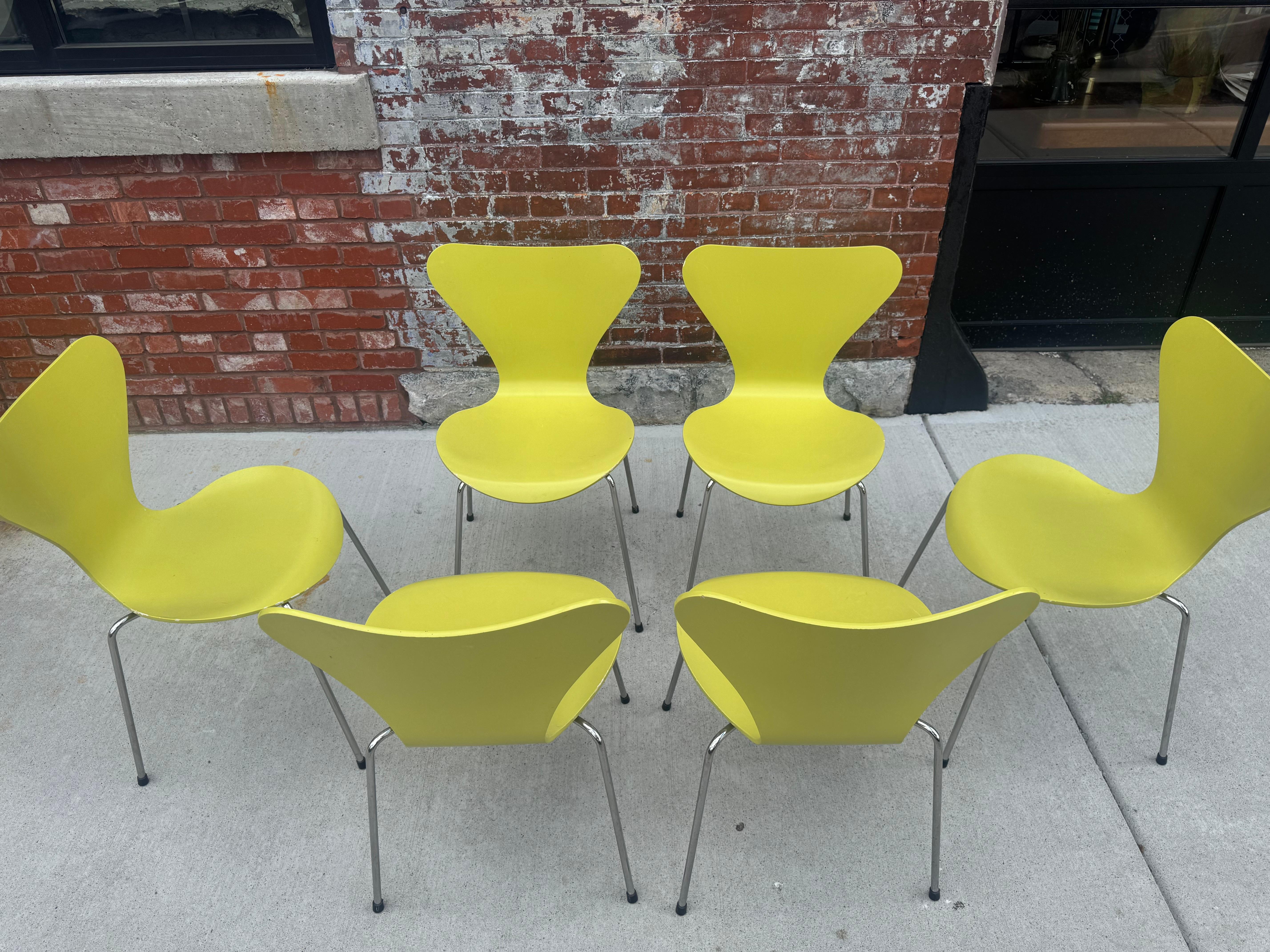 Laqué Classic Modernist Series 7 Chairs by Arne Jacobsen for Fritz Hansen, set 6 en vente
