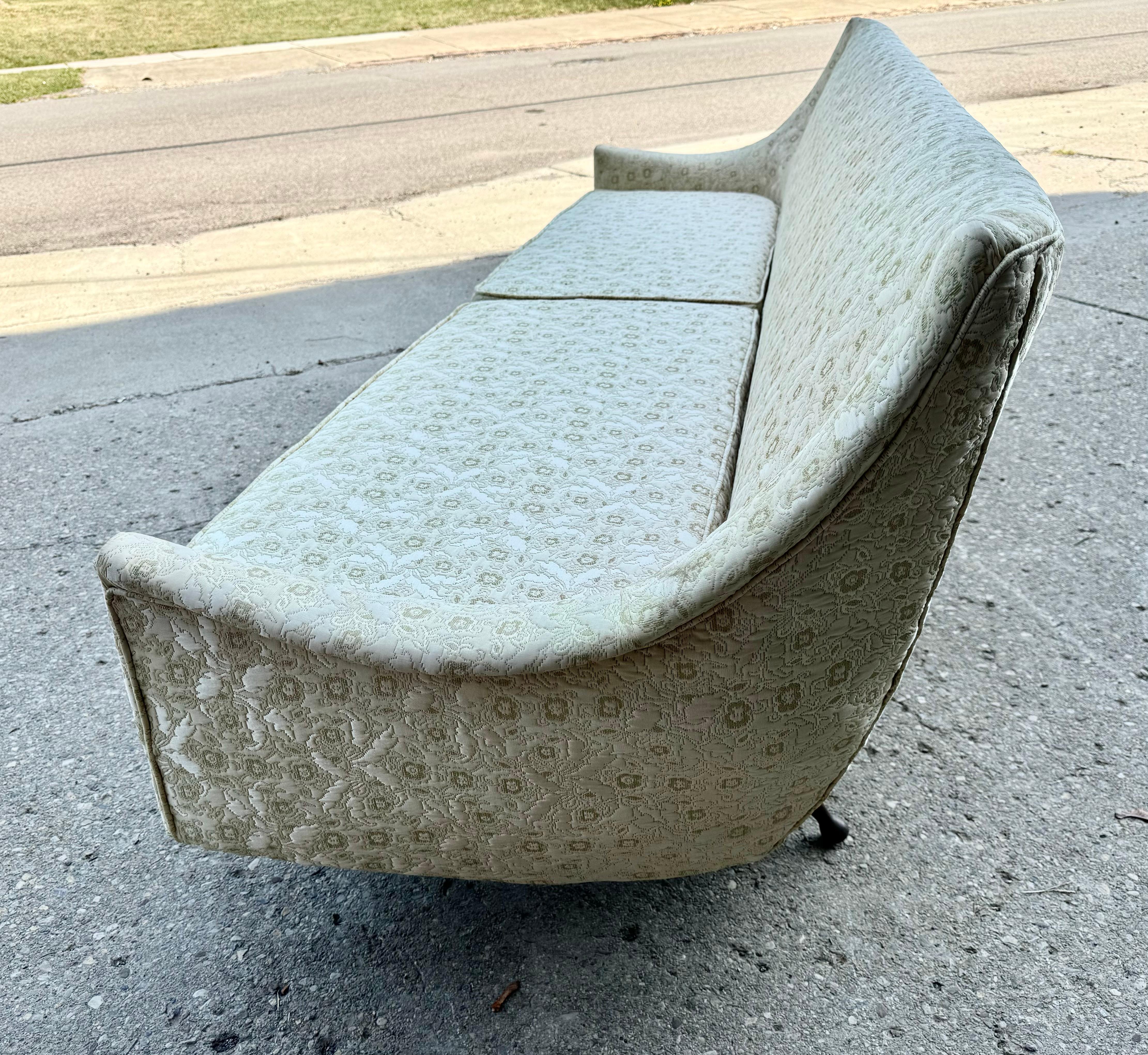 American Classic Modernist Sofa attributed to Paul McCobb For Sale