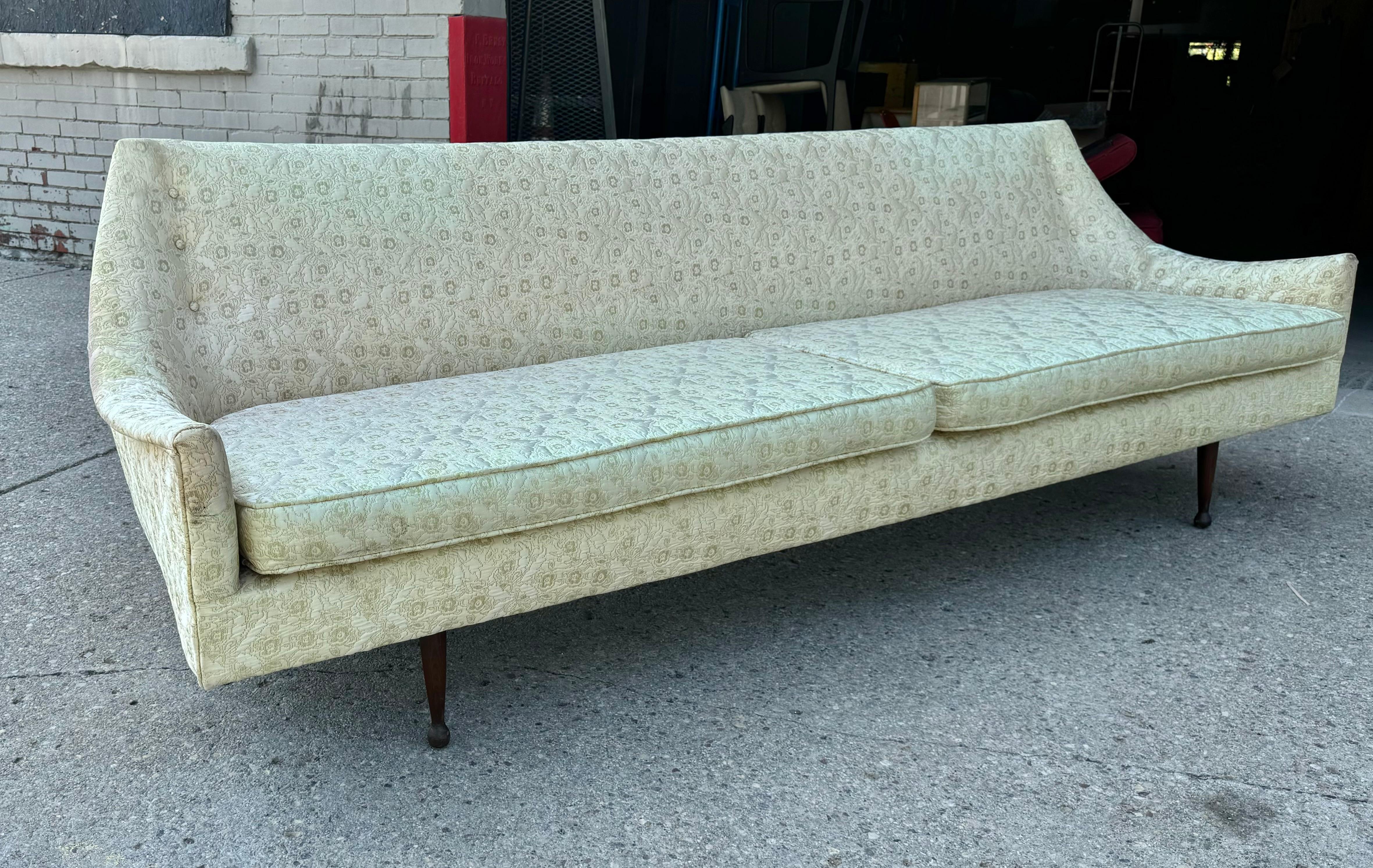 Fabric Classic Modernist Sofa attributed to Paul McCobb For Sale