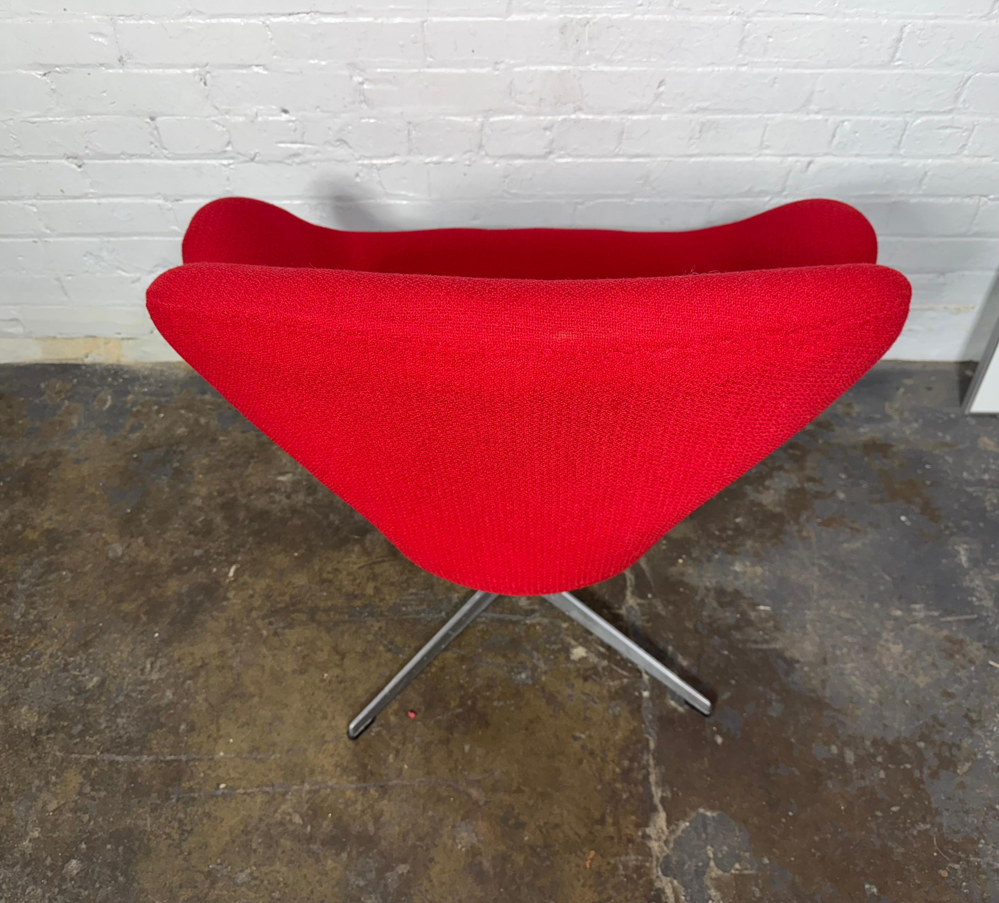 Sedia classica modernista Swan di Arne Jacobsen per Fritz Hansen. C.C. in vendita 3
