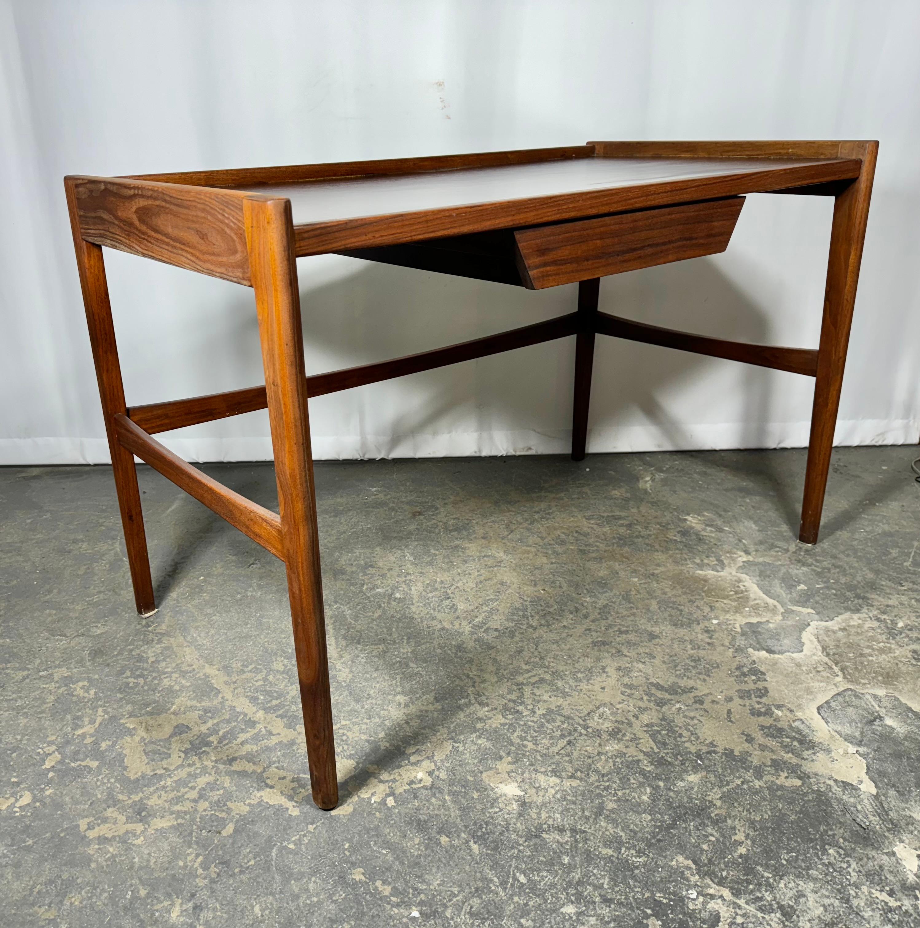 Canadian Classic Modernist walnut and leather desk by GUILDHALL CABINET SHOPS