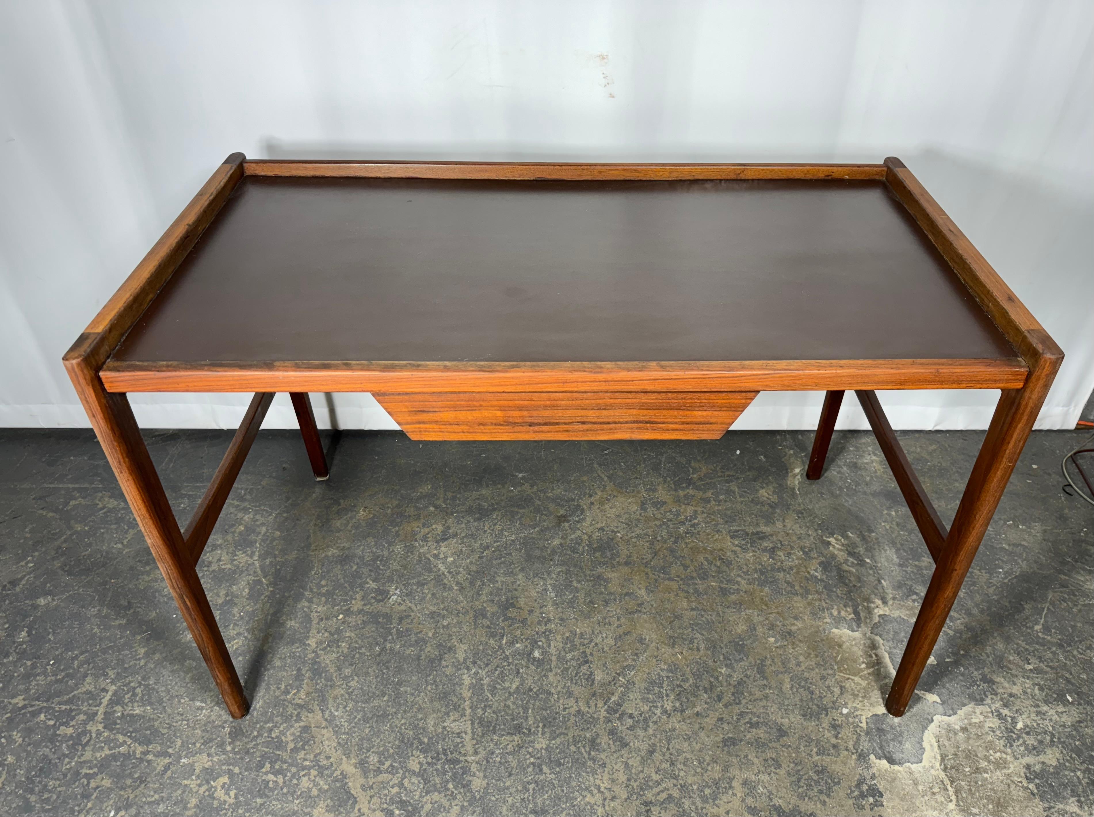 Mid-20th Century Classic Modernist walnut and leather desk by GUILDHALL CABINET SHOPS