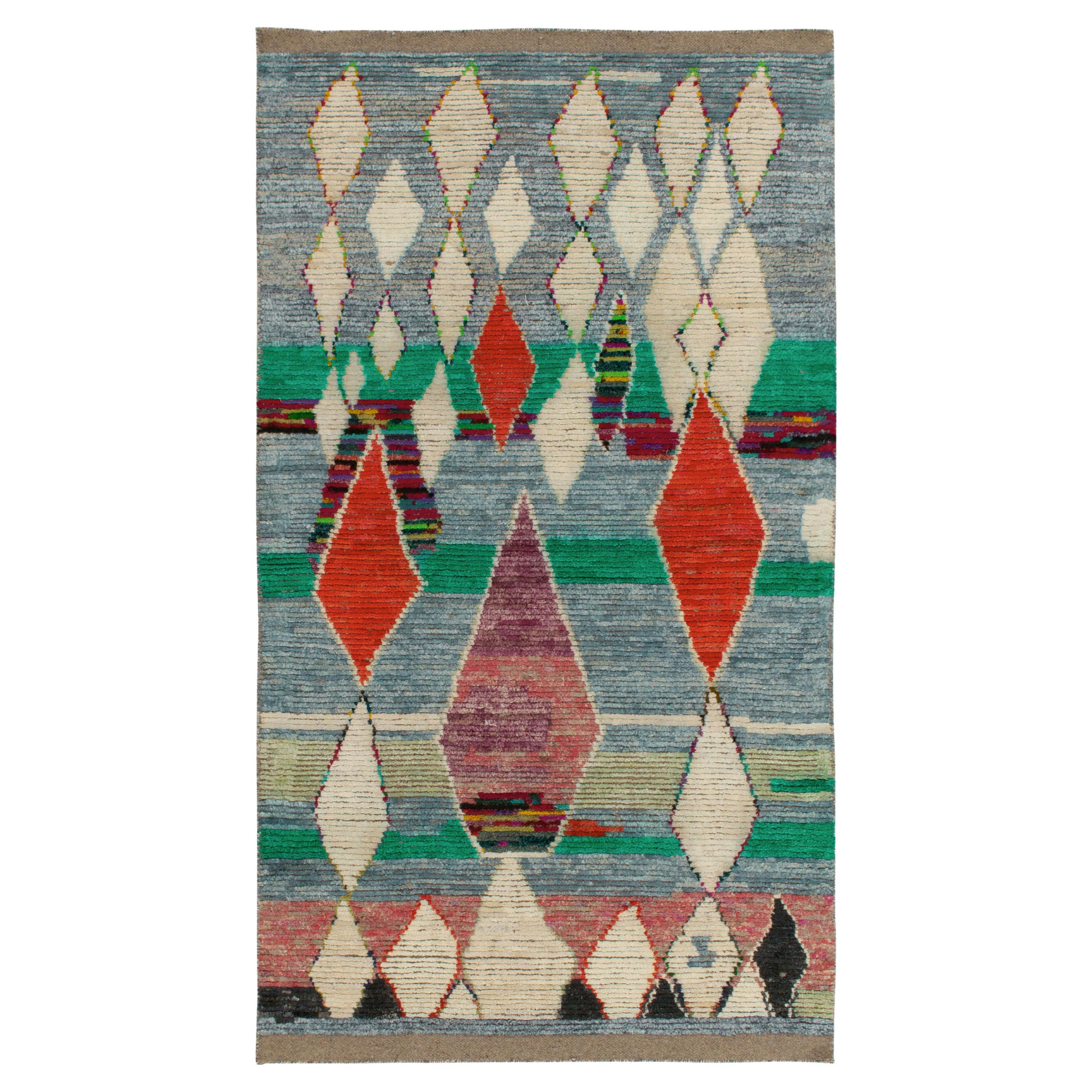 Tappeto classico in stile marocchino con motivo a losanghe blu, bianche e rosse di Rug 
Kilim