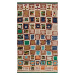 Klassischer Teppich und Kelim-Teppich im marokkanischen Stil mit mehrfarbigem geometrischem Muster