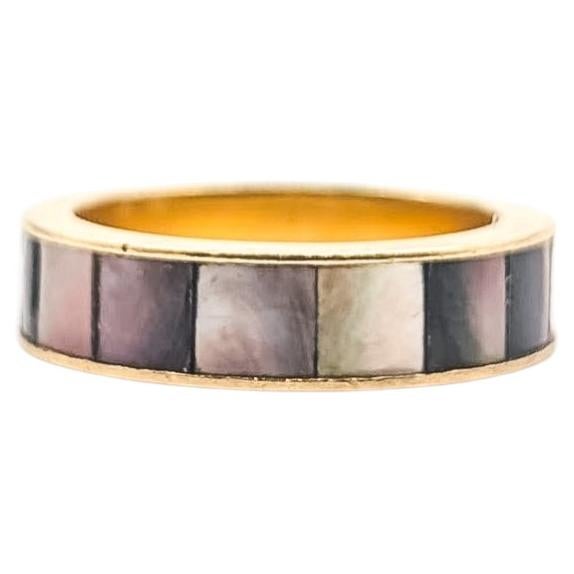 Klassischer Perlmutt-Ring aus 18k Gelbgold