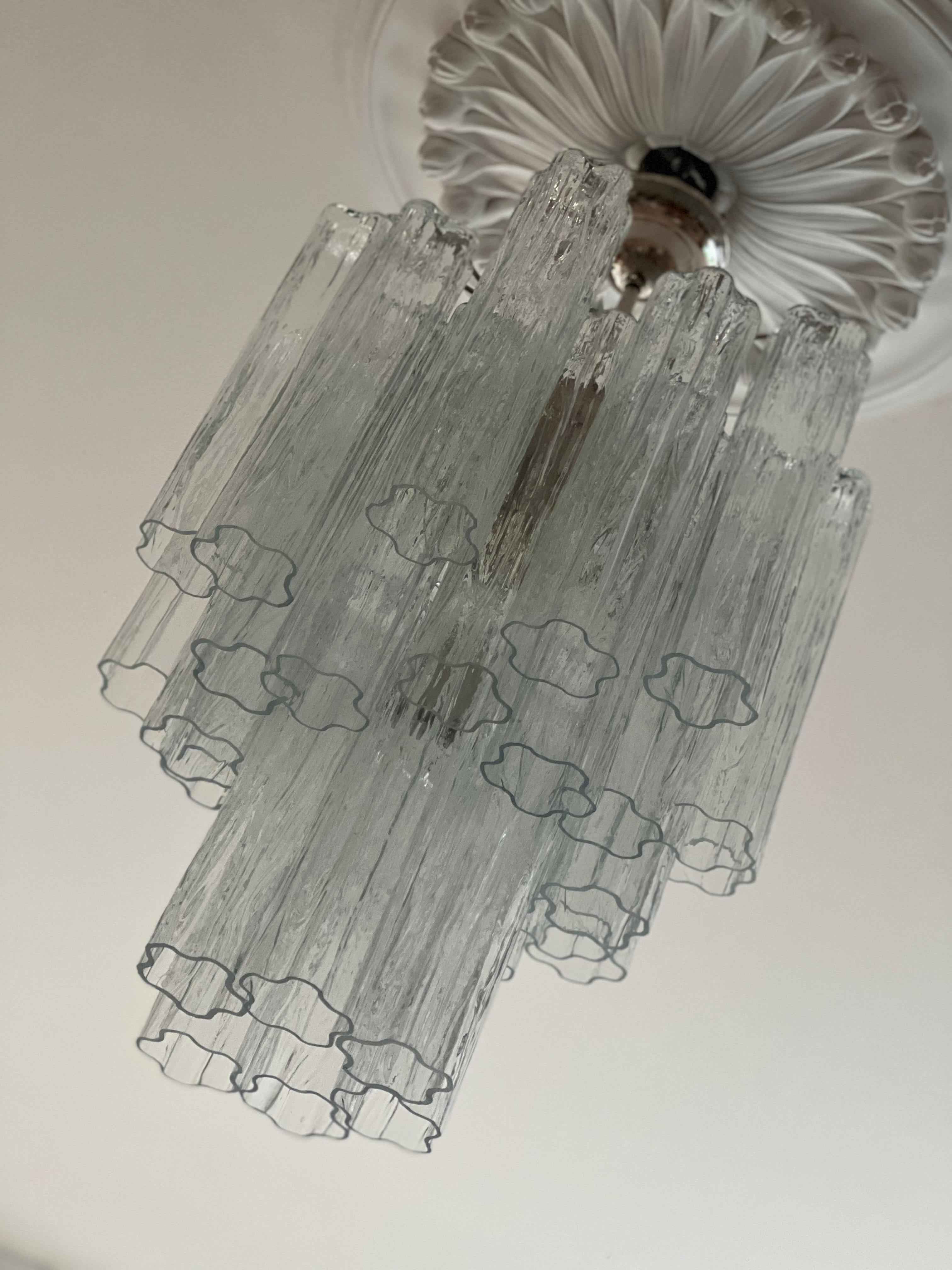 Lampadario classico di Murano nello stile di Venini. Dimensioni medio-piccole. in vendita 10