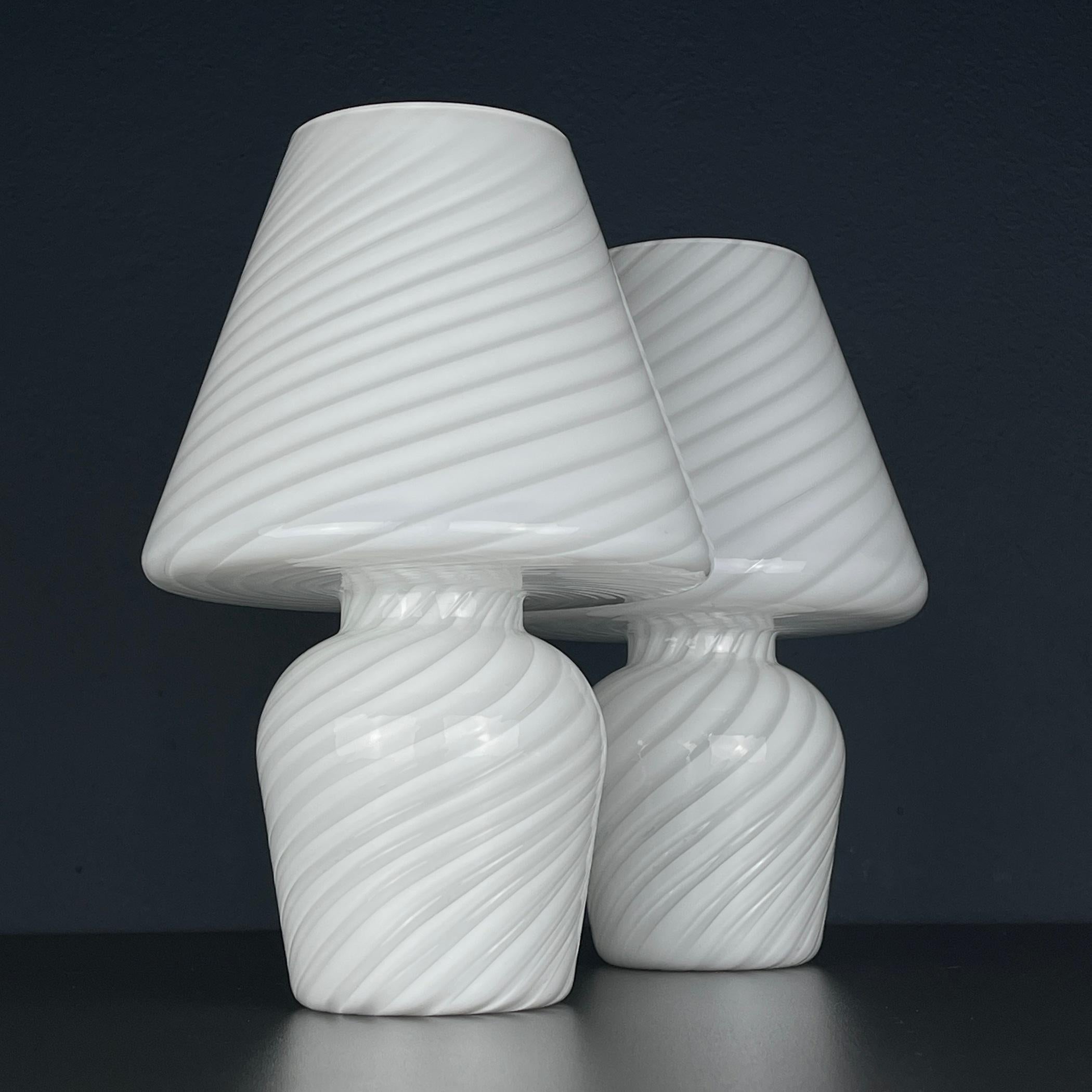 Lampes de table Classic murano Murano Italie 1970 Lot de 2 Bon état - En vente à Miklavž Pri Taboru, SI