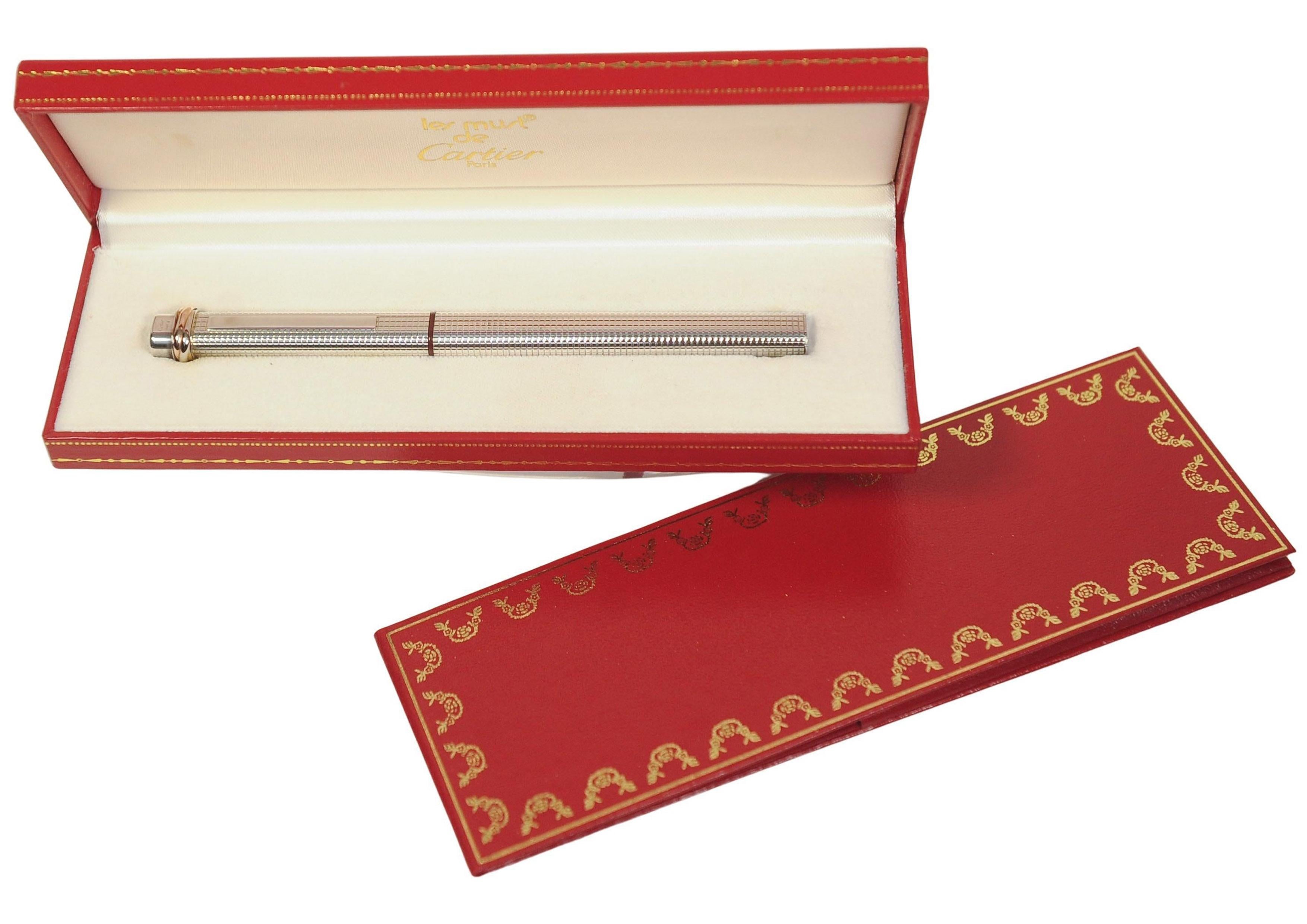 Classic Must de Cartier Silver Plated Trinity Vendome Fountain Pen & Box For Sale 4