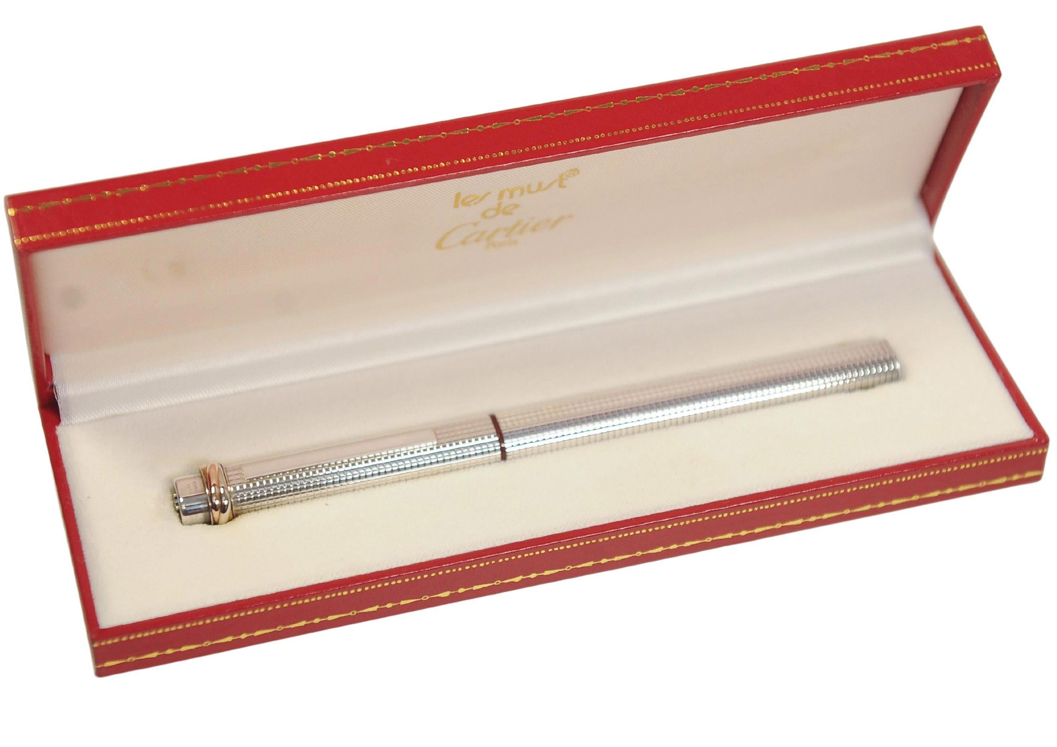 20th Century Classic Must de Cartier Silver Plated Trinity Vendome Fountain Pen & Box For Sale