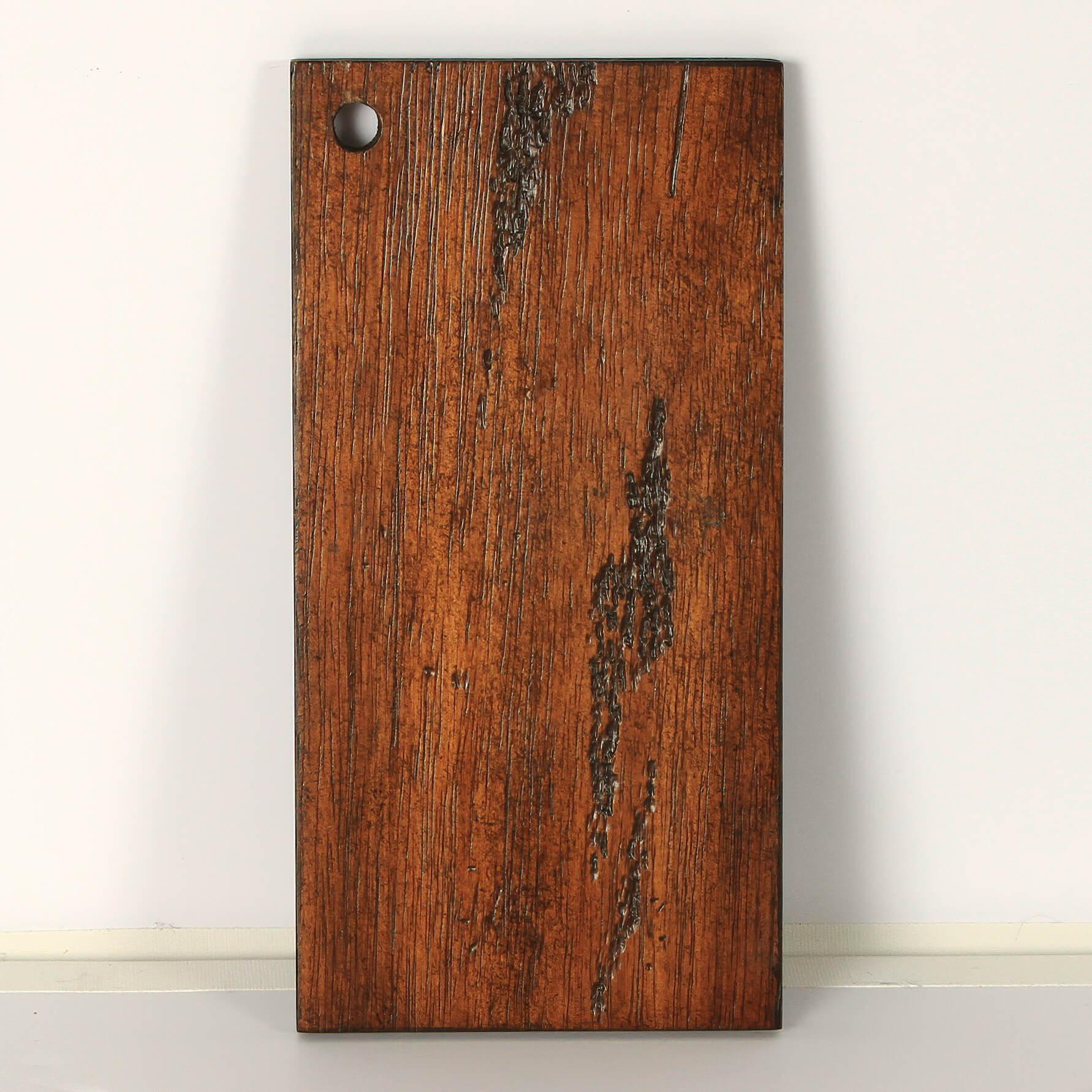 Table d'appoint étroite classique, finition acajou Neuf - En vente à Westwood, NJ