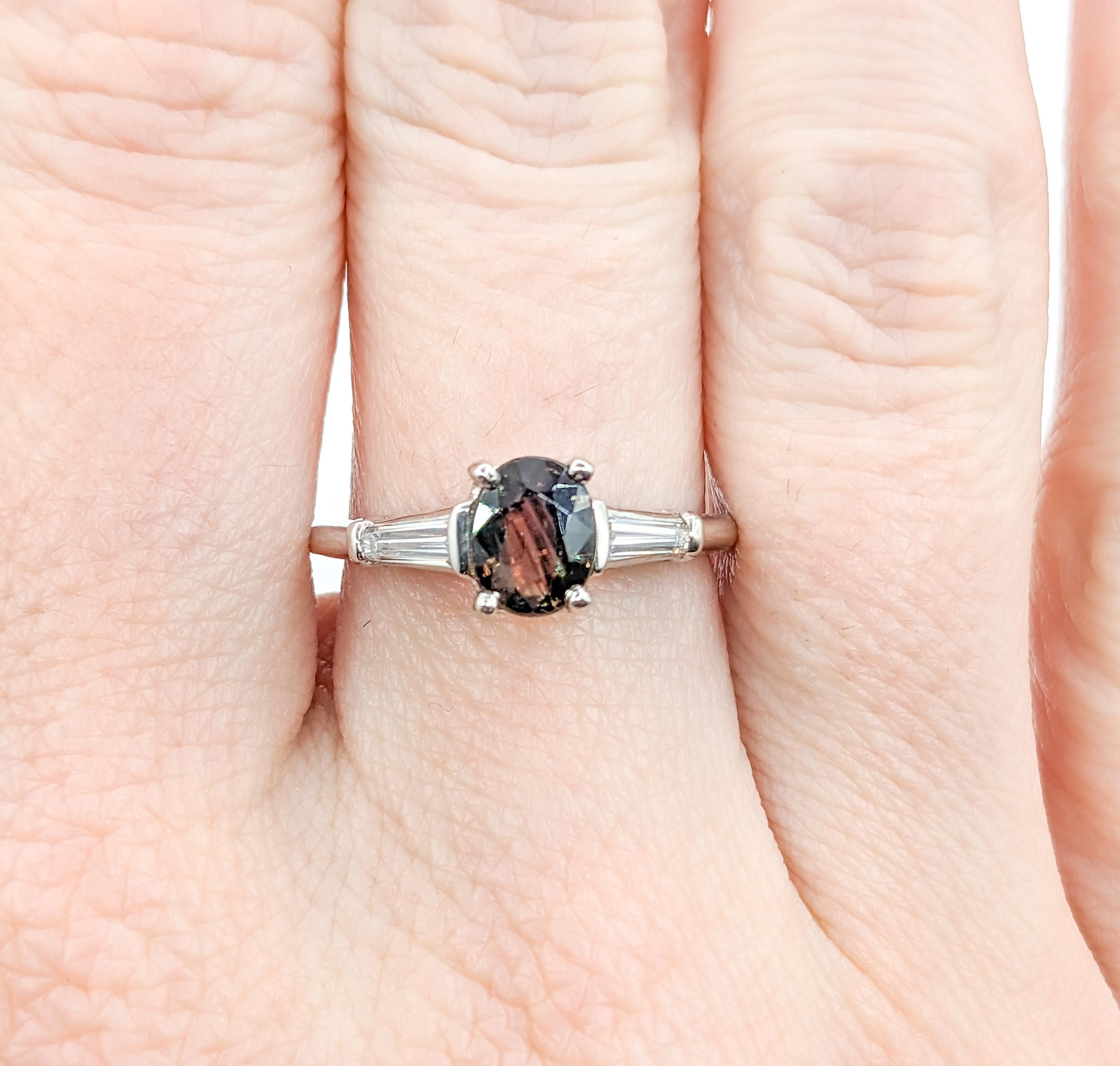 Klassischer natürlicher Madagaskar Alexandrit & Diamant Ring in Platin Damen