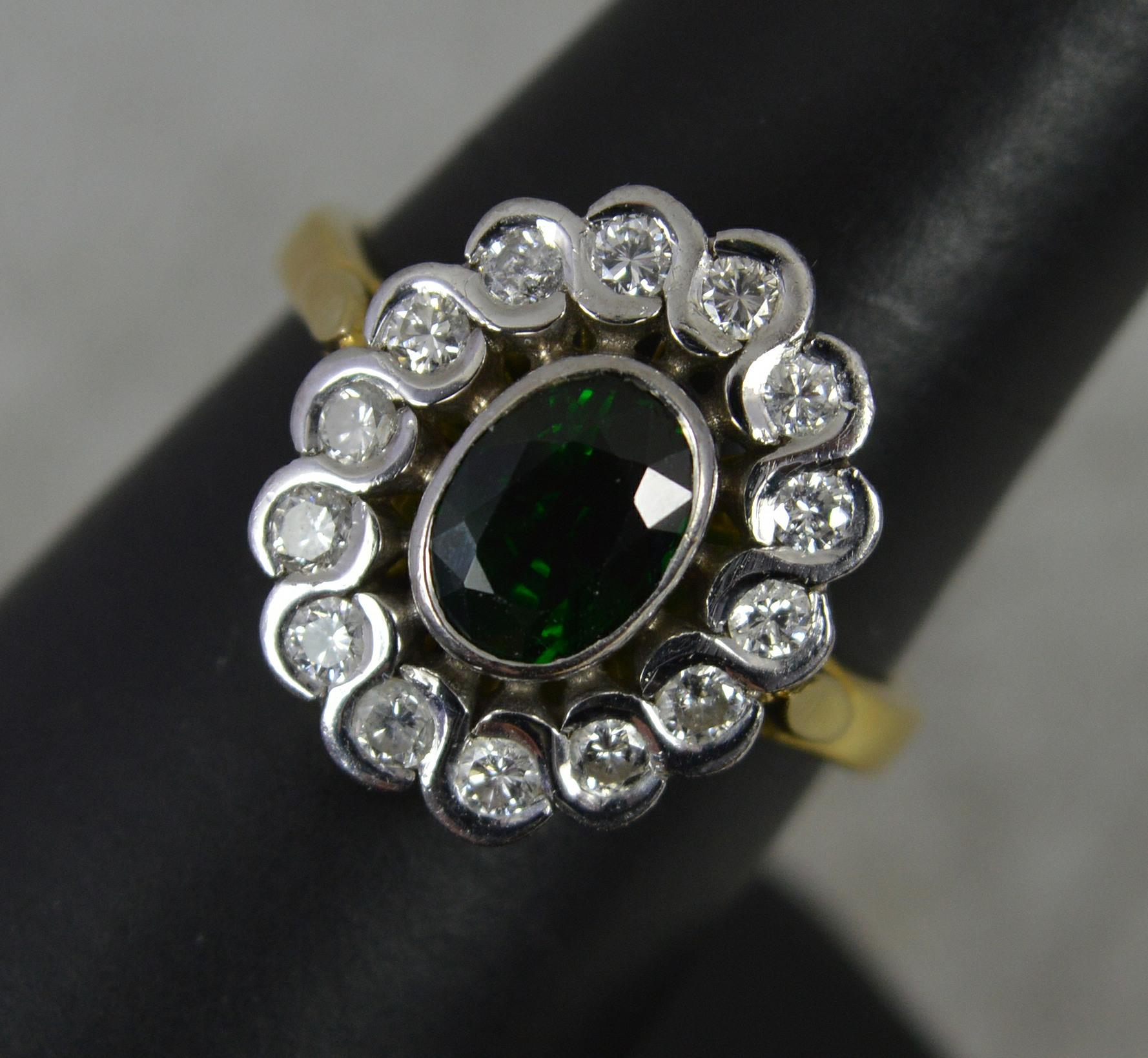 Classic Natural Tourmaline and Diamond 18ct Gold Cluster Ring For Sale 8
