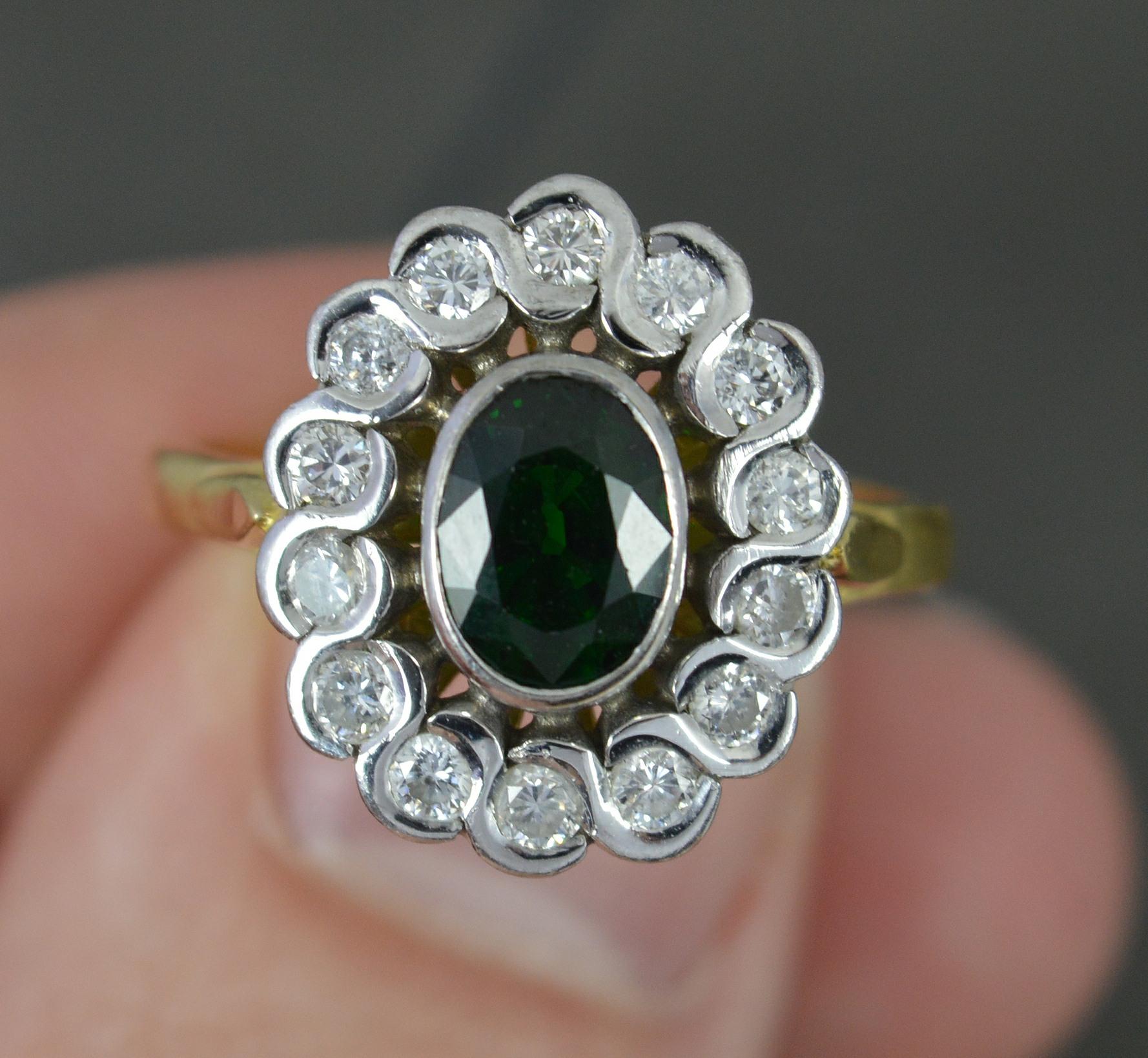 Classic Natural Tourmaline and Diamond 18ct Gold Cluster Ring For Sale 1