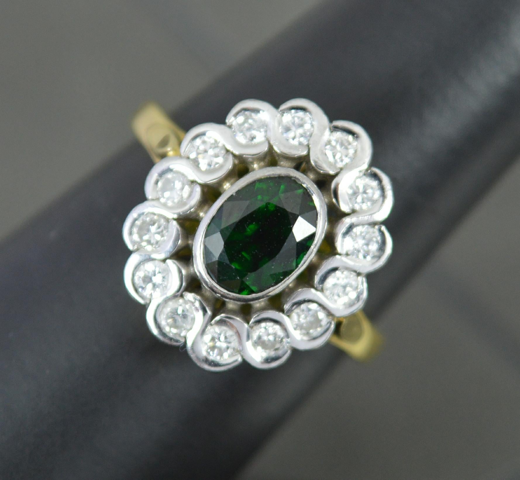 Classic Natural Tourmaline and Diamond 18ct Gold Cluster Ring For Sale 3