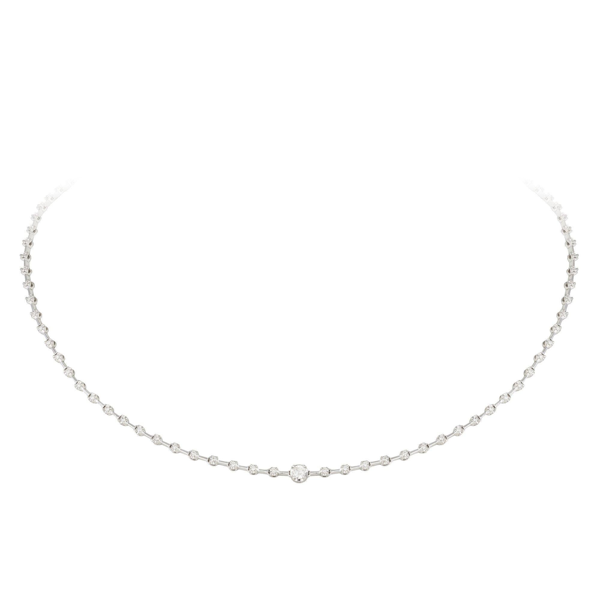 Classic Necklace 18k White Diamond for Her In New Condition For Sale In Genève, GE