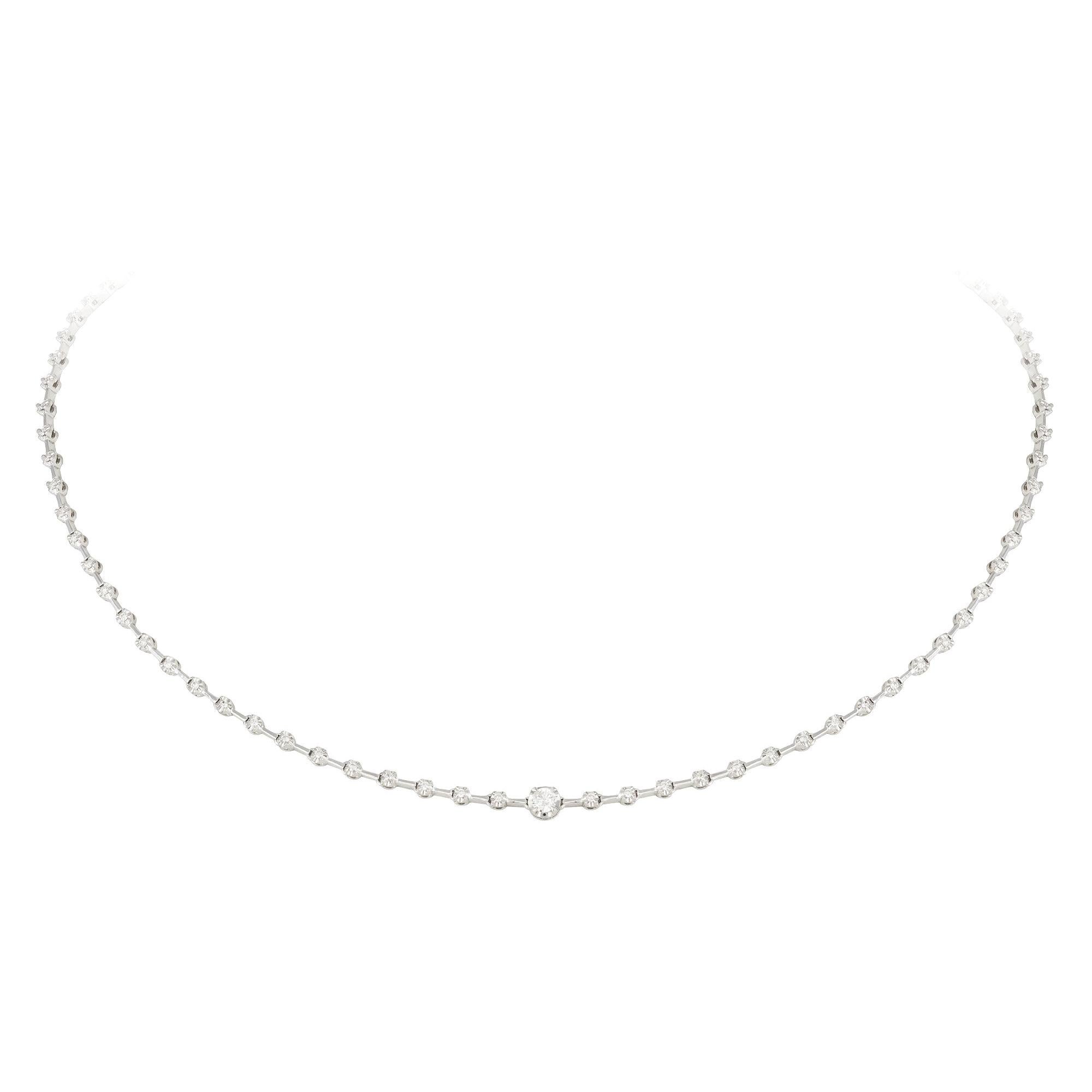 Classic Necklace 18k White Diamond for Her For Sale