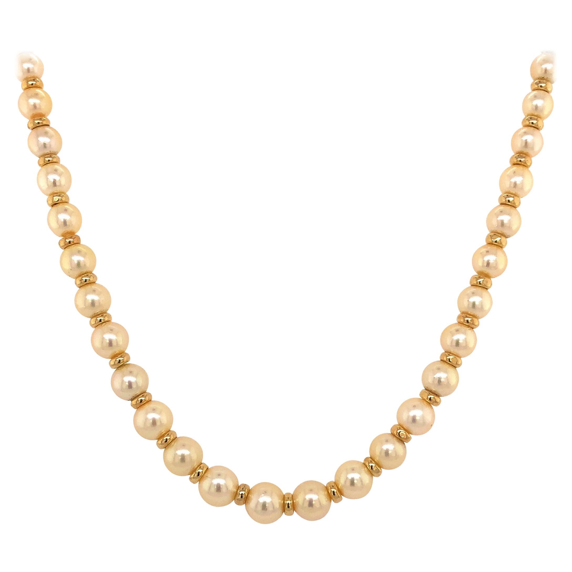 Halskette aus Perlen und Gold im Angebot
