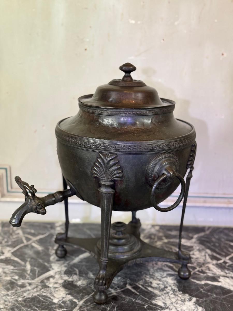 Stile impero Samovar classico in bronzo neo, Italia, XIX secolo in vendita