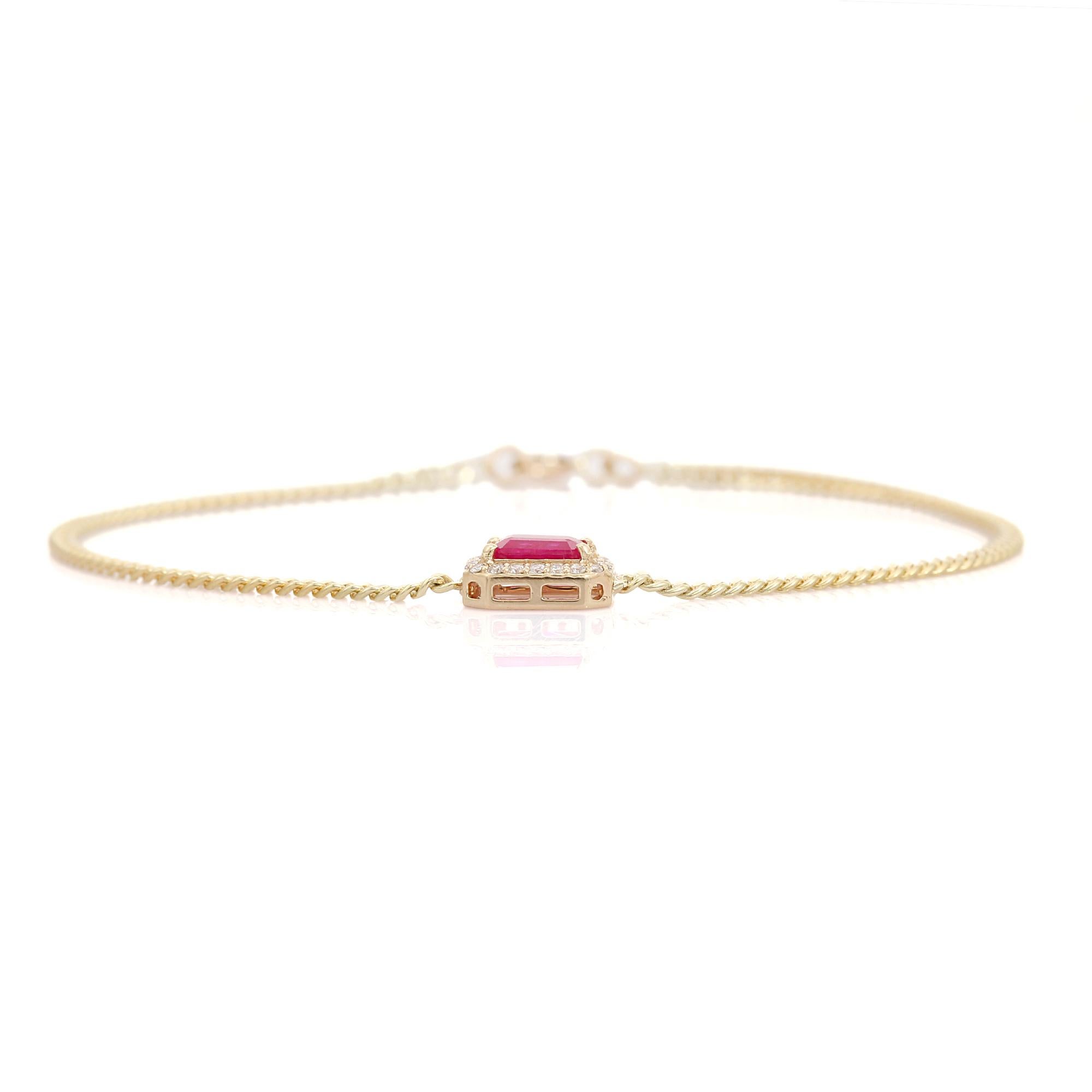 Bracciale classico a catena con rubino taglio ottagono e diamanti a raggiera in oro giallo 14k in vendita 1