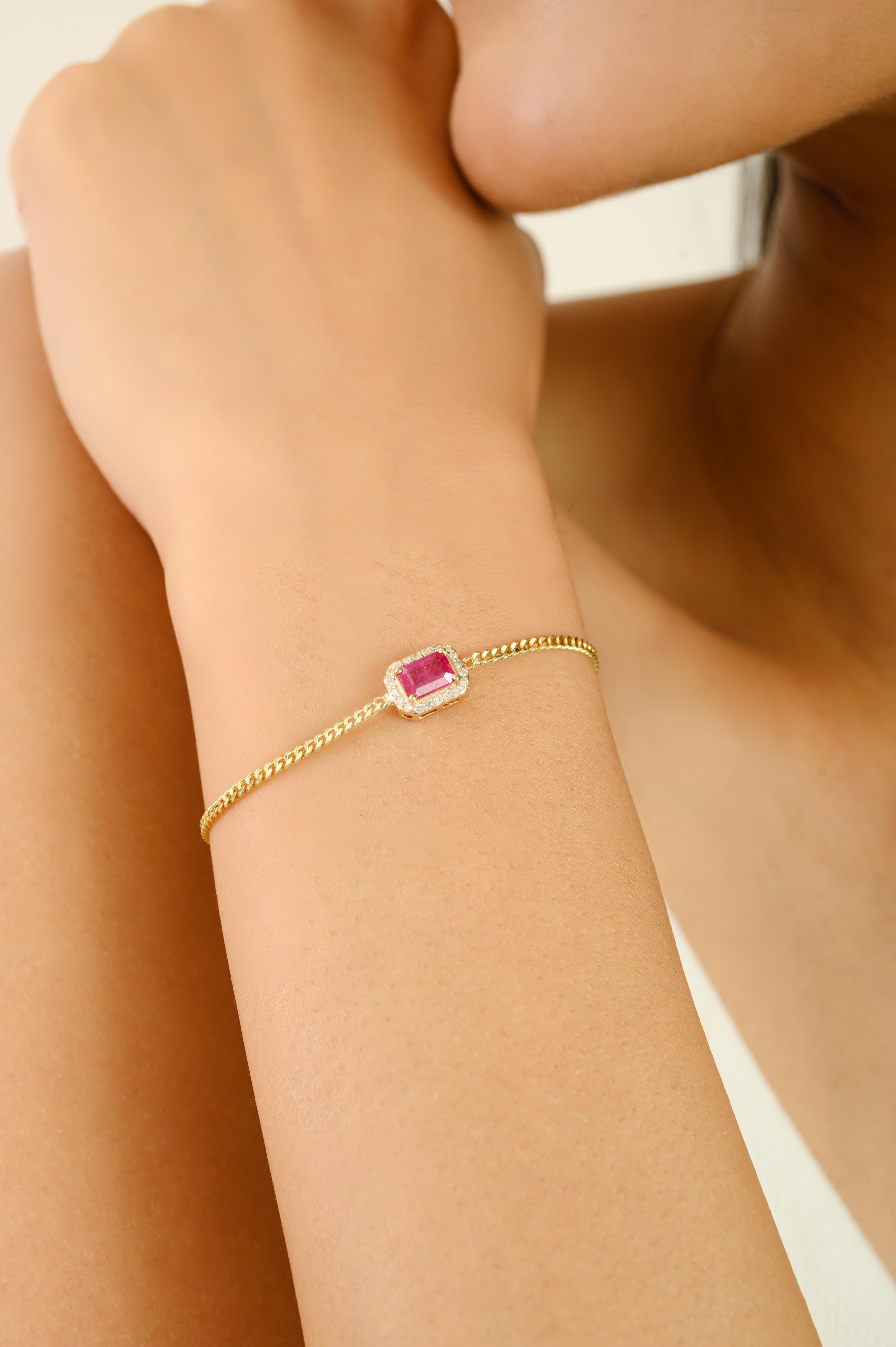 Bracciale classico a catena con rubino taglio ottagono e diamanti a raggiera in oro giallo 14k in vendita 2