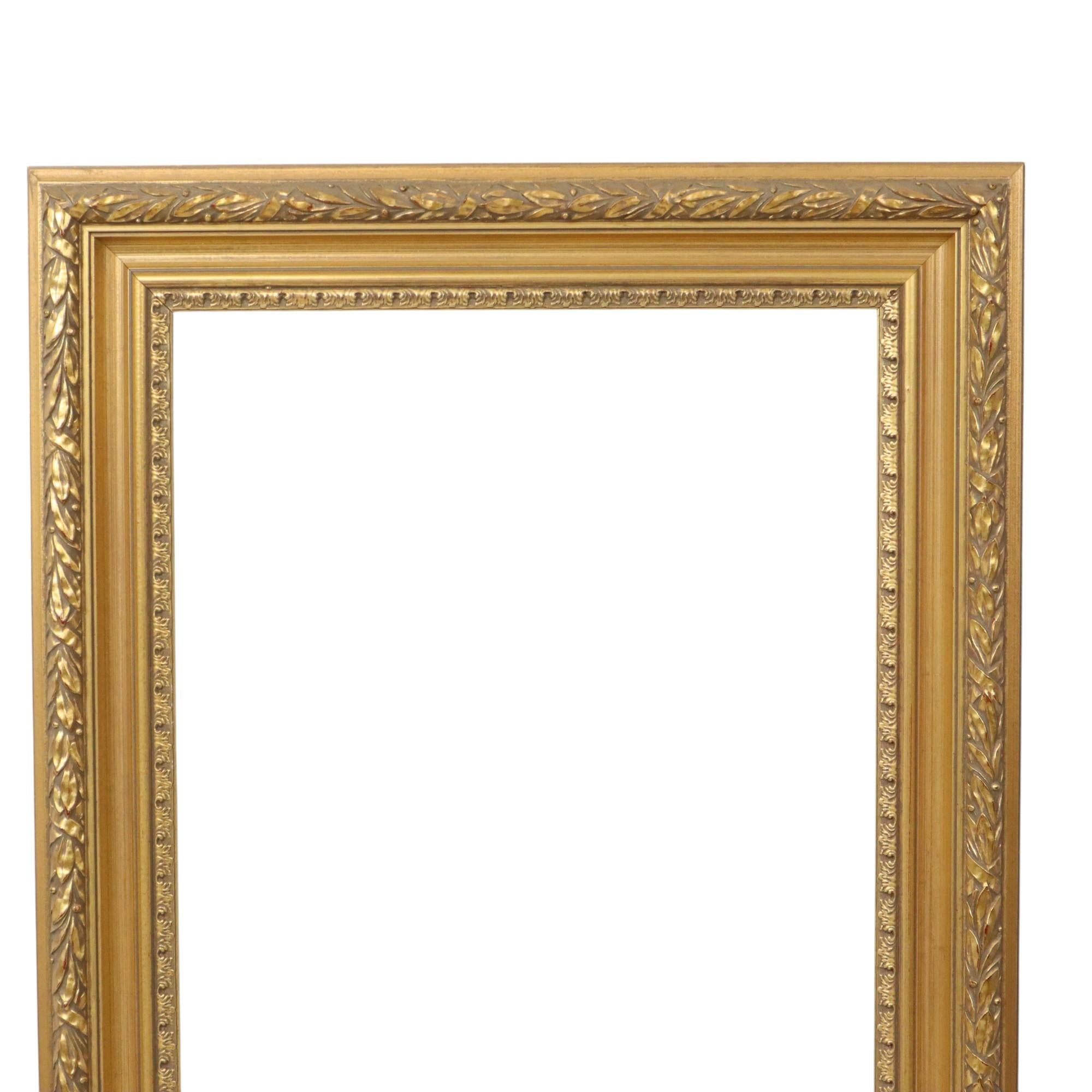 European Classic Old Wooden Baroque Rococo Style Frame Gold 71x53cm For Sale