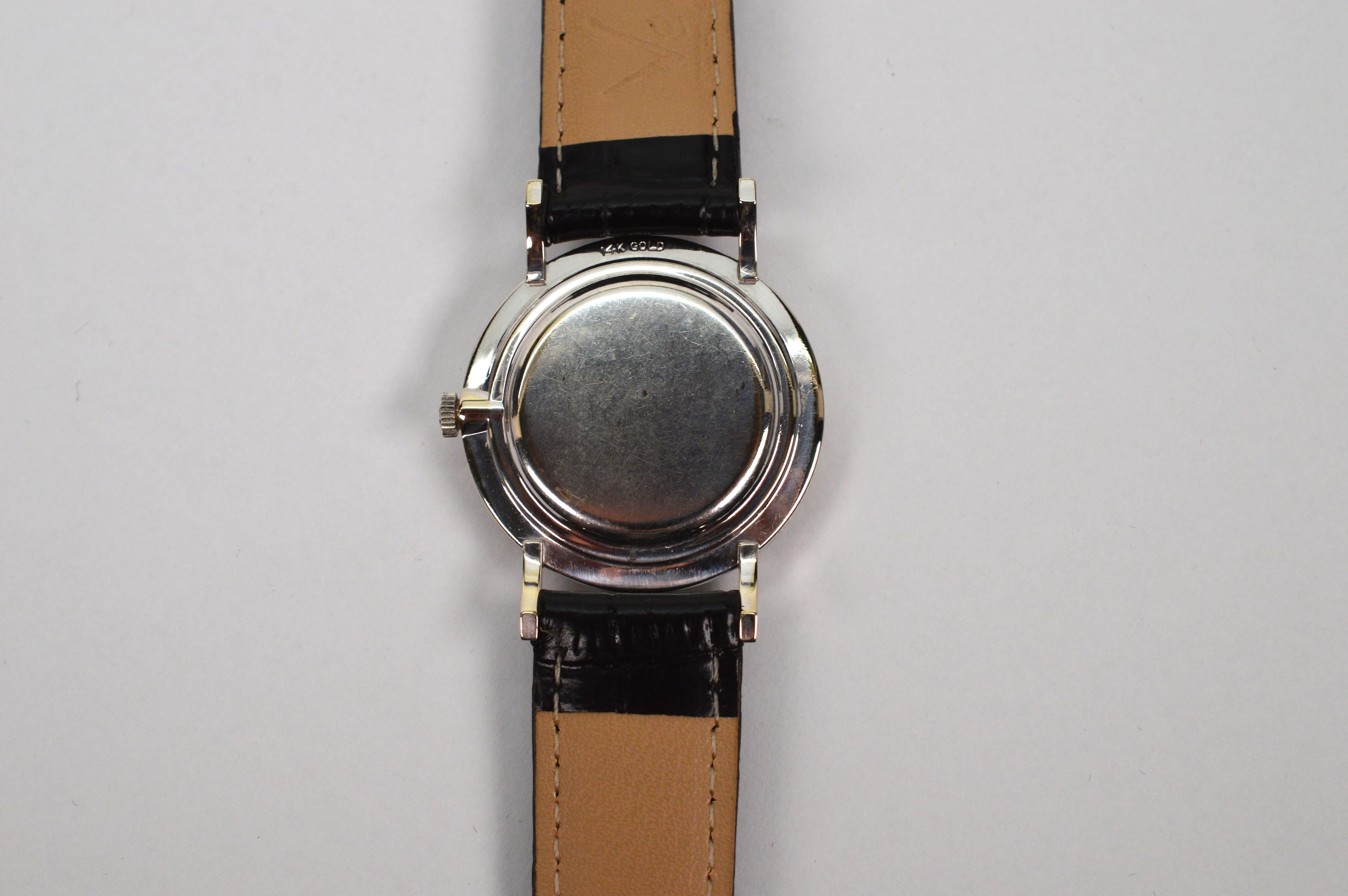 Classic Omega 302 14K White Gold Men's Wrist Watch In Good Condition For Sale In Mount Kisco, NY