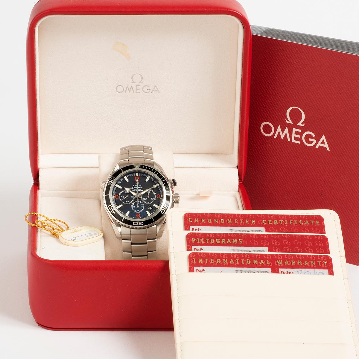 Our classic and stunning Omega Seamaster Planet Ocean Chronograph with date, reference 2210.51.00 , is presented in outstanding condition with light signs of use from new. This version, with black dial and red indices, features a prominent 45.5mm