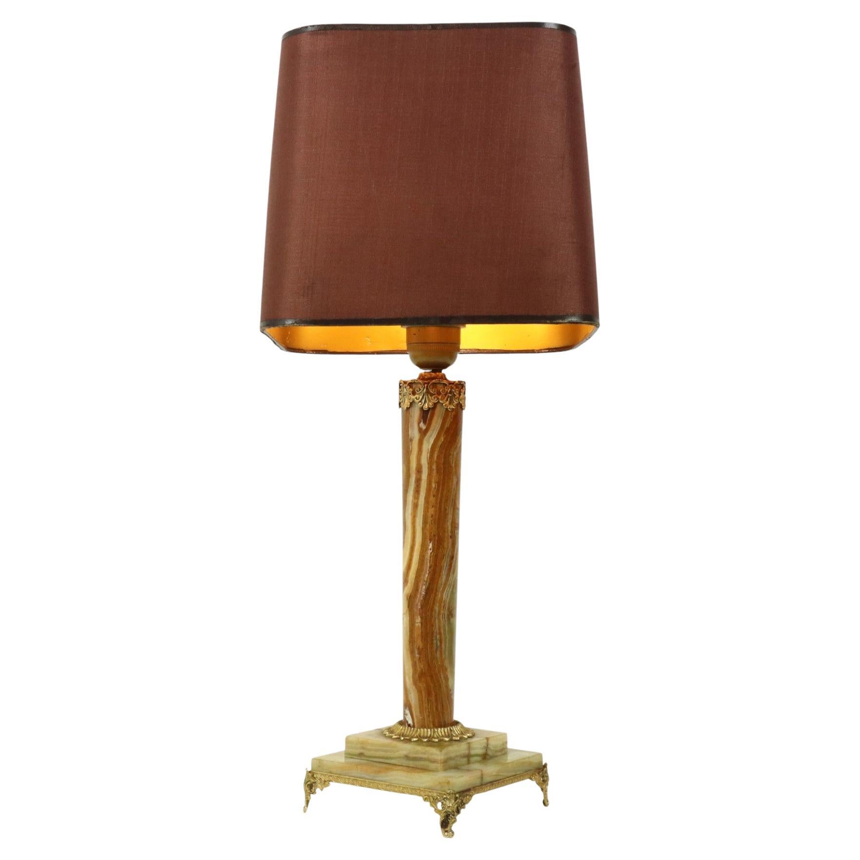 Lámpara de mesa clásica de columna de ónice y latón Siglo XX en venta