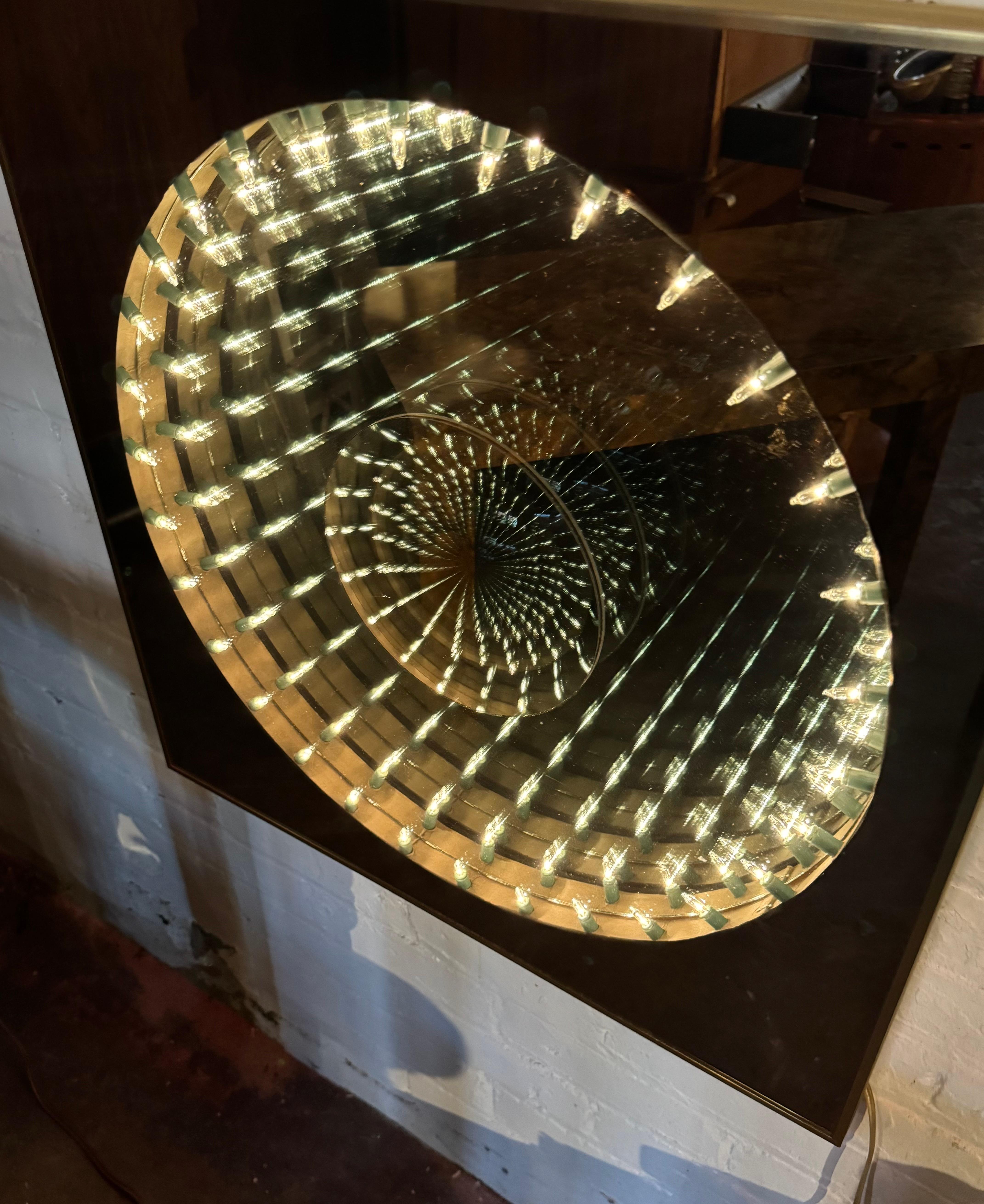 Miroir classique original pop moderniste Turner Infinity Mirror Bon état - En vente à Buffalo, NY