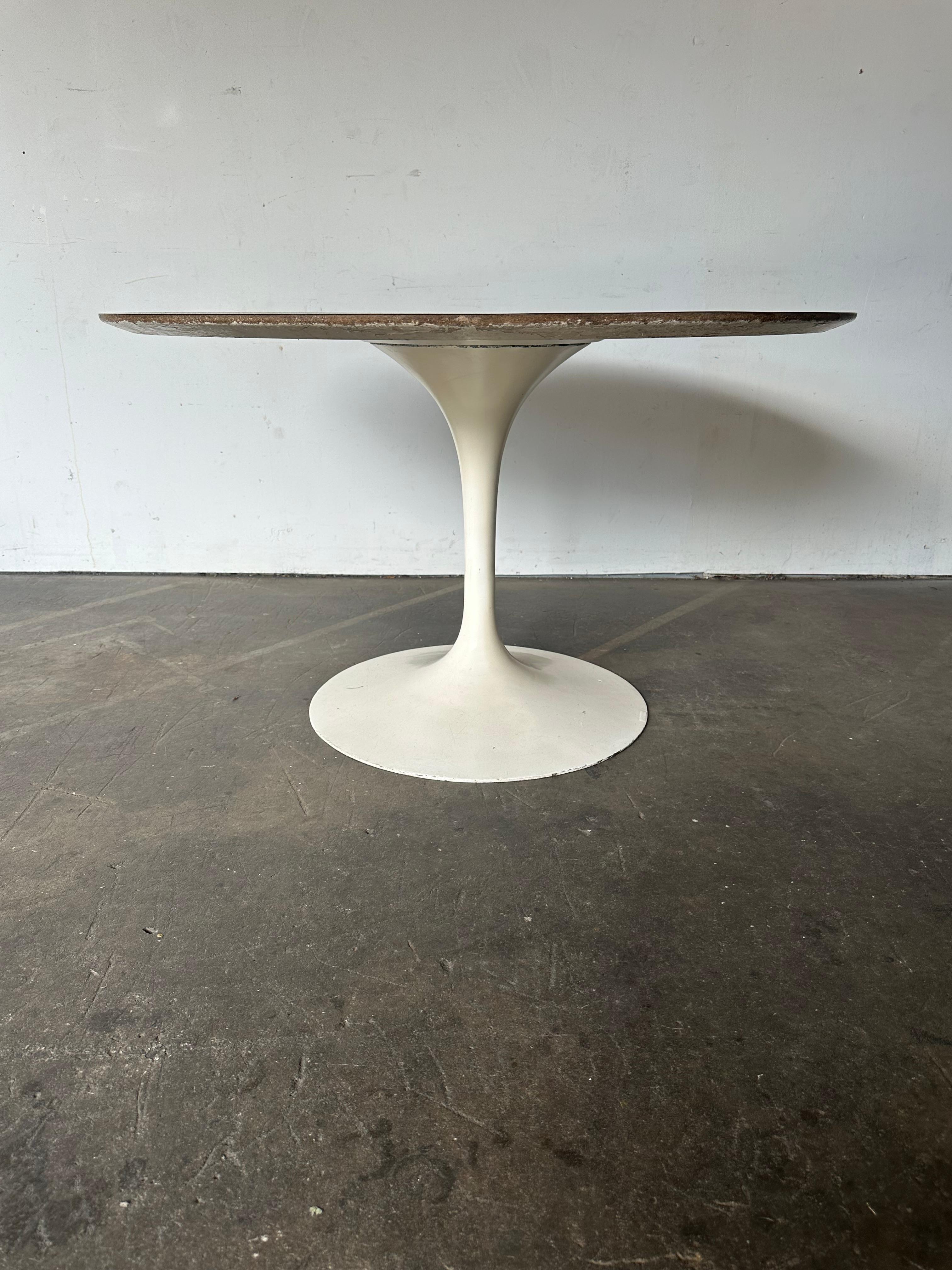 American Classic Original Tulip Dining Table by Eero Saarinen for Knoll