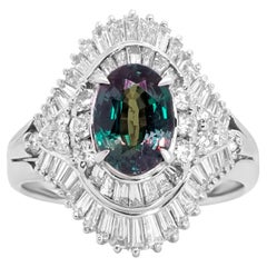 Vintage Classic Oval-Cut Alexandrite with White Diamond Platinum 900 Ring