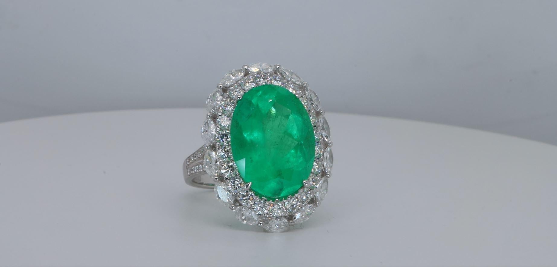 Art Deco Classic Oval-Cut Emerald with Marquise & Round White Diamond 18k White Gold Ring