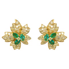 Classic Oval-Cut Emerald with Yellow Diamond Accents 18k Yellow Gold Earring