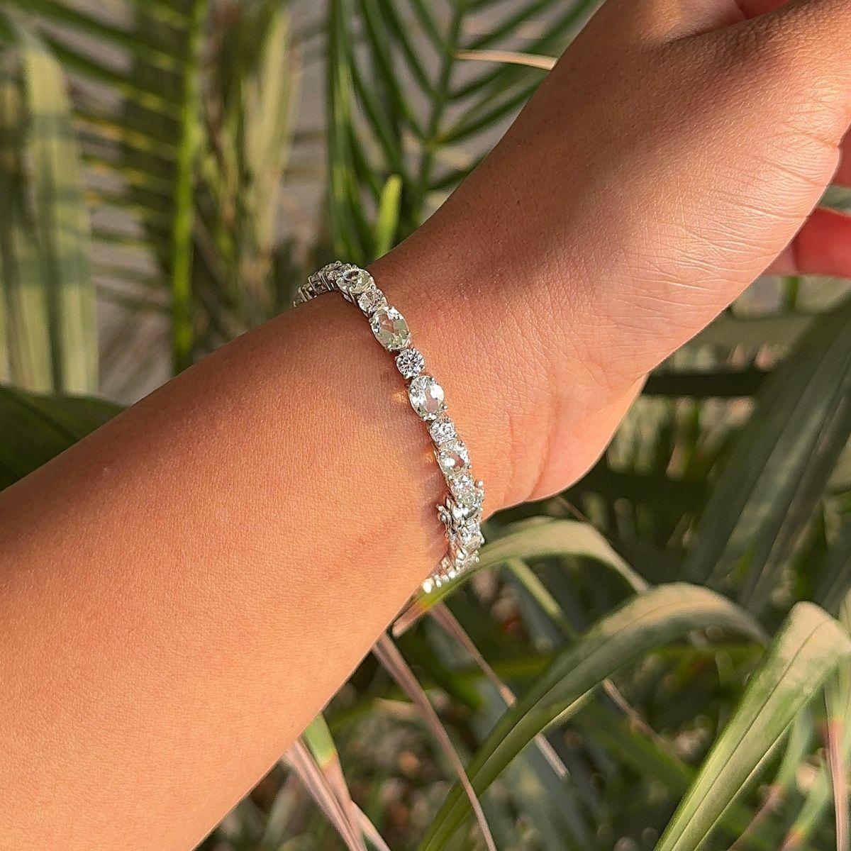Classic Oval Cut Green Amethyst and Zircon Silver Tennis Bracelet Gift for Wife For Sale 3