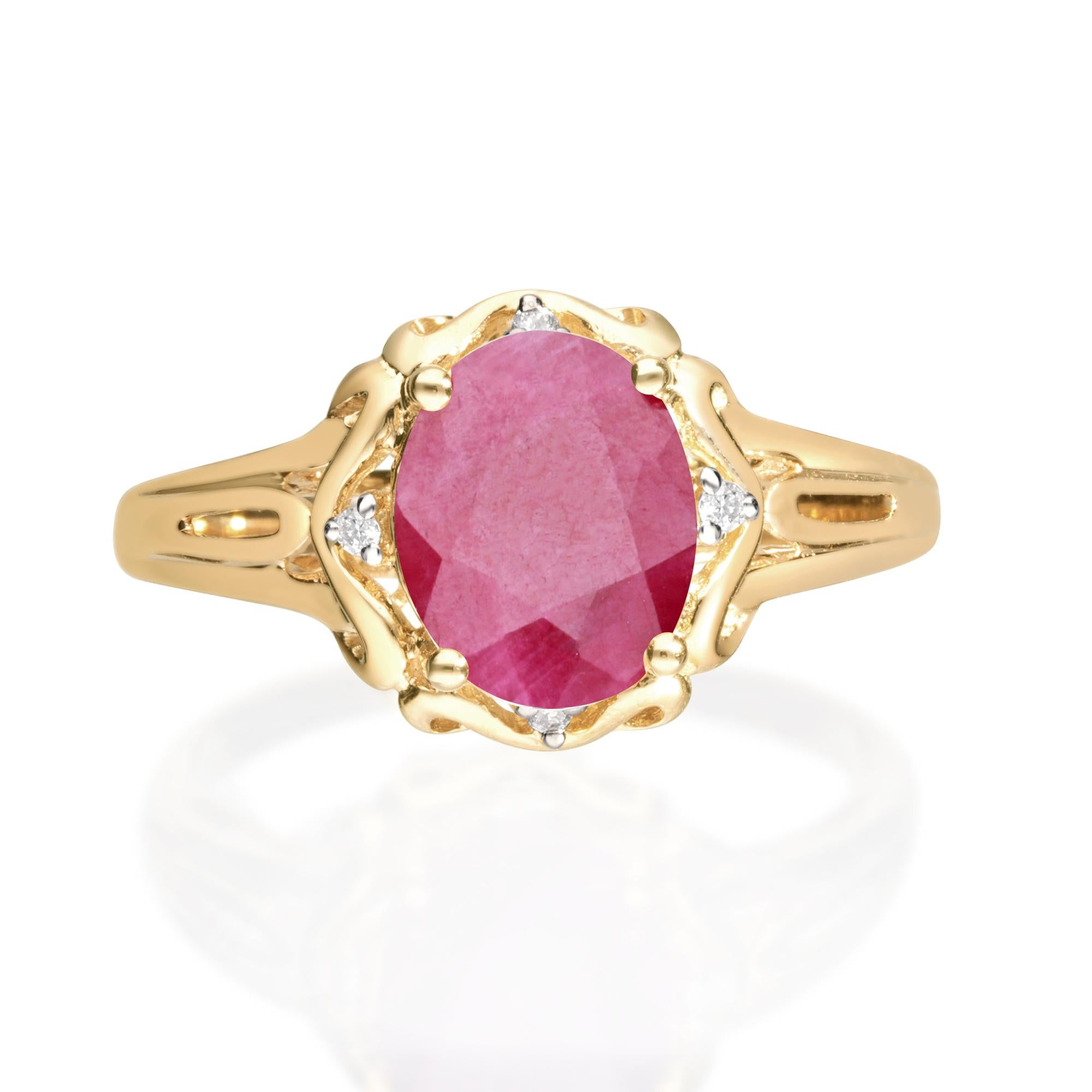 Classic Oval-Cut Ruby with Round-Cut Diamond 10k Yellow Gold Ring In New Condition For Sale In New York, NY