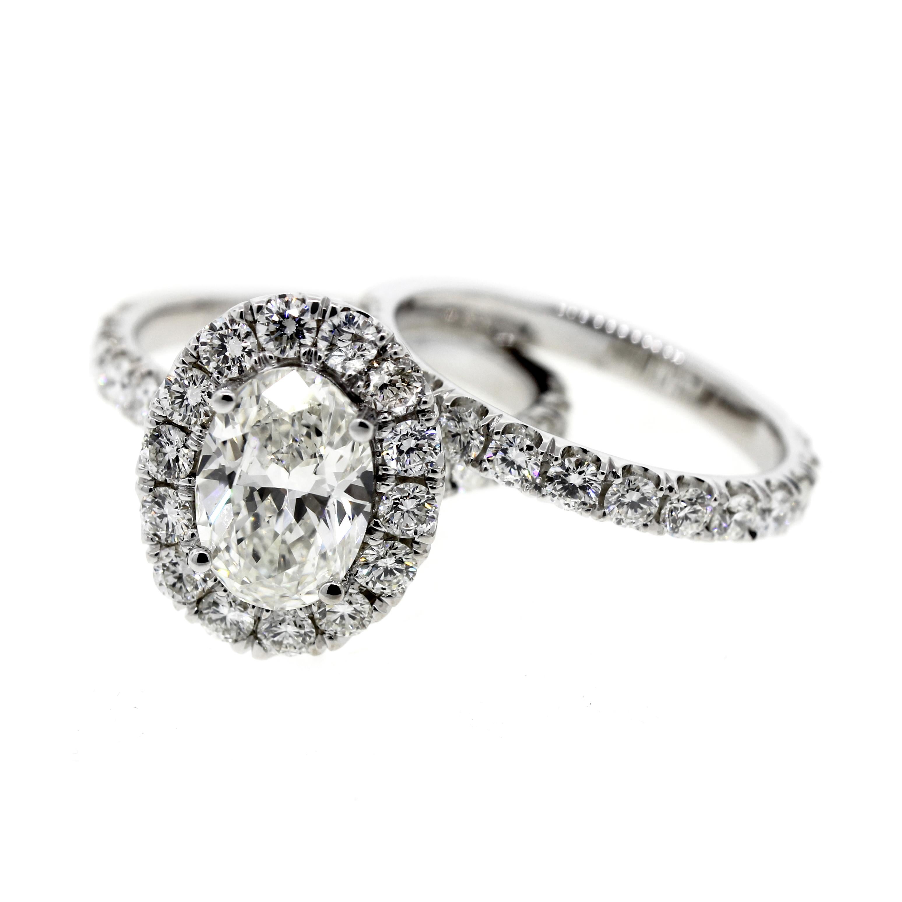 oval halo engagement rings