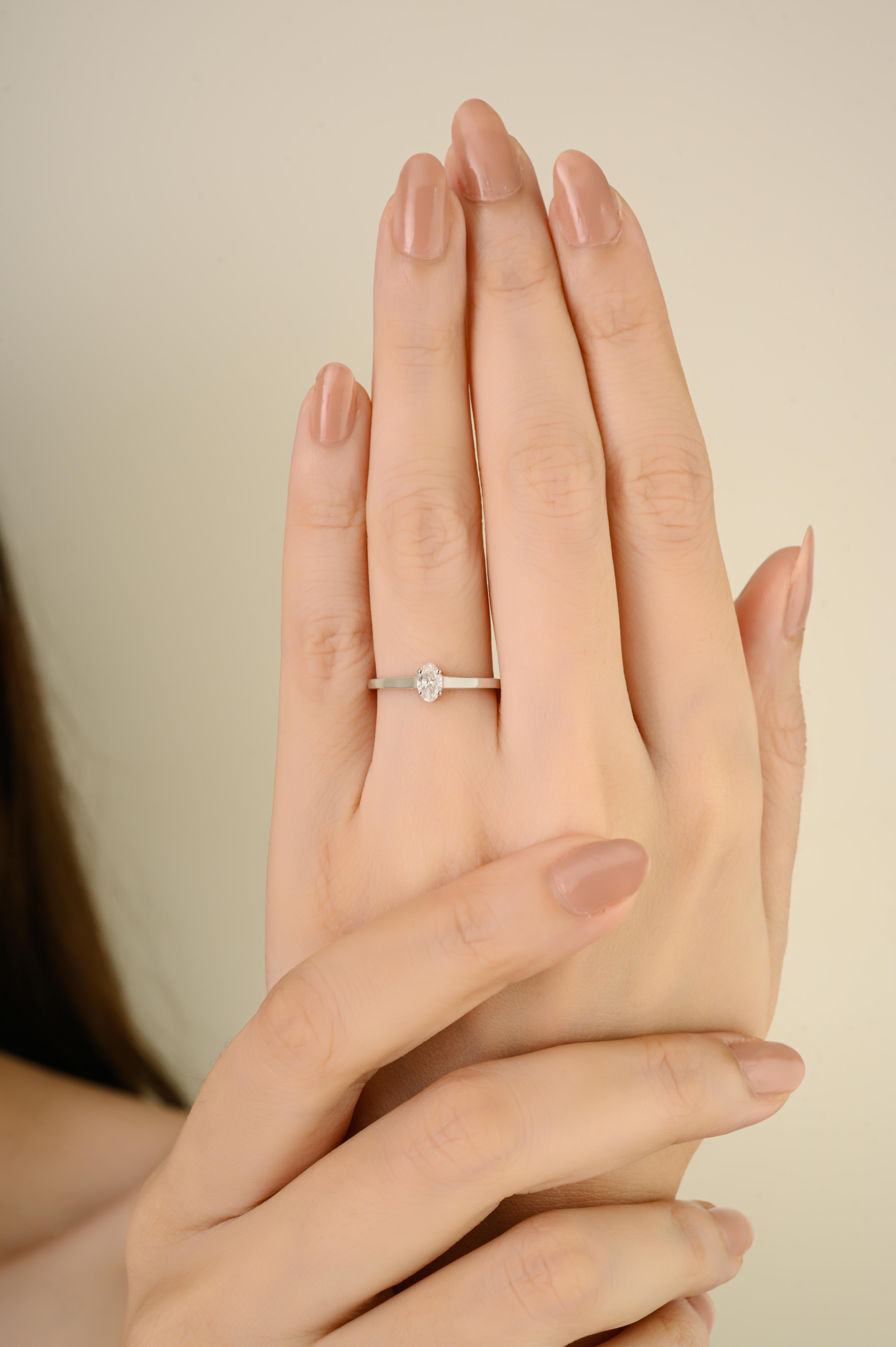 Im Angebot: Klassischer ovaler Diamant Solitär Ring in Zackenfassung 14K Weißgold Geschenk für Sie () 6