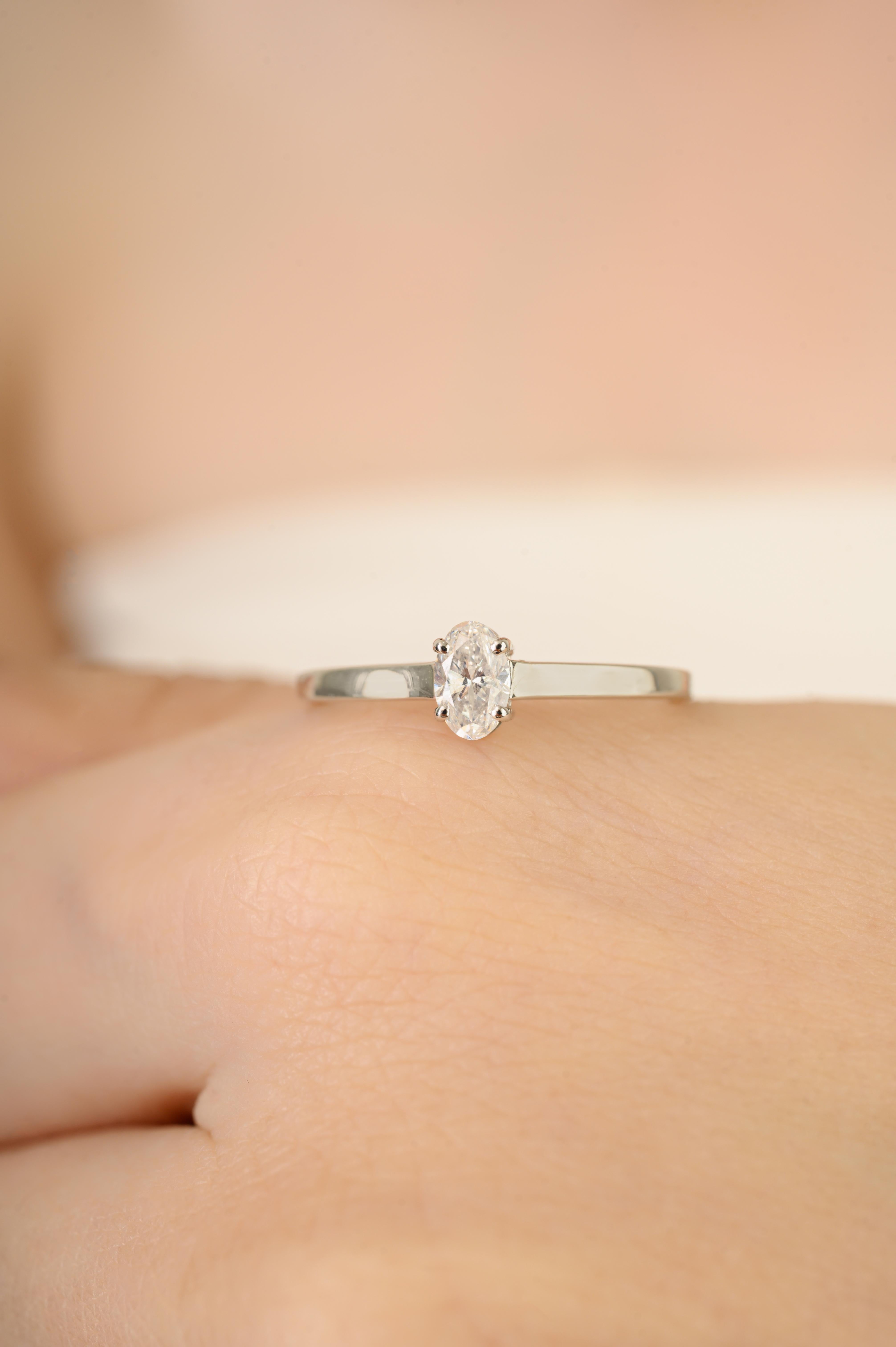 Im Angebot: Klassischer ovaler Diamant Solitär Ring in Zackenfassung 14K Weißgold Geschenk für Sie () 8