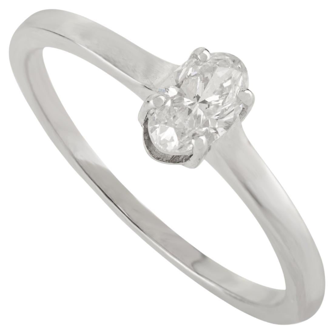 Im Angebot: Klassischer ovaler Diamant Solitär Ring in Zackenfassung 14K Weißgold Geschenk für Sie ()