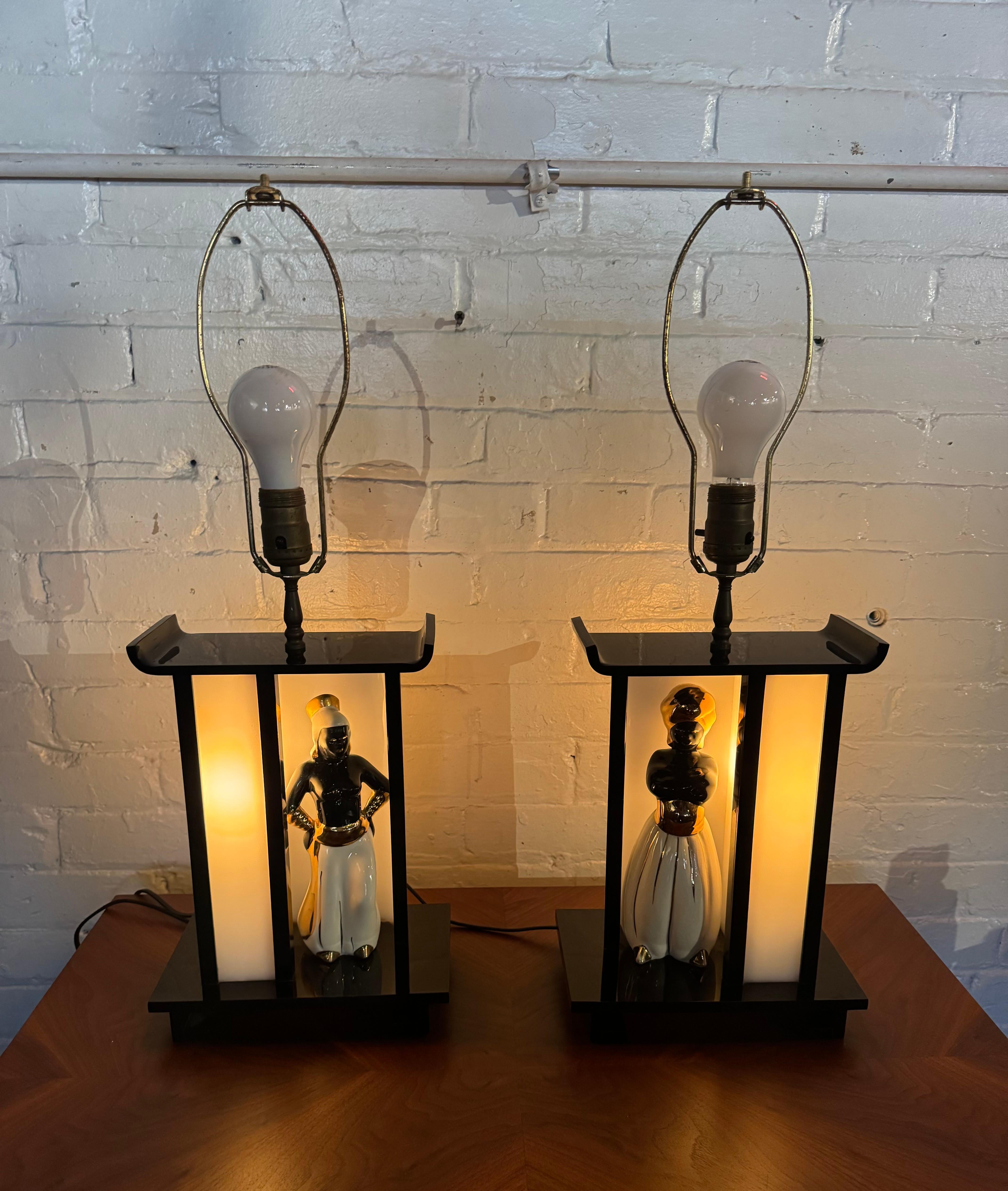 Américain Paire de lampes MOSS classiques des années 1950, figures Blackamoor noir / or en vente