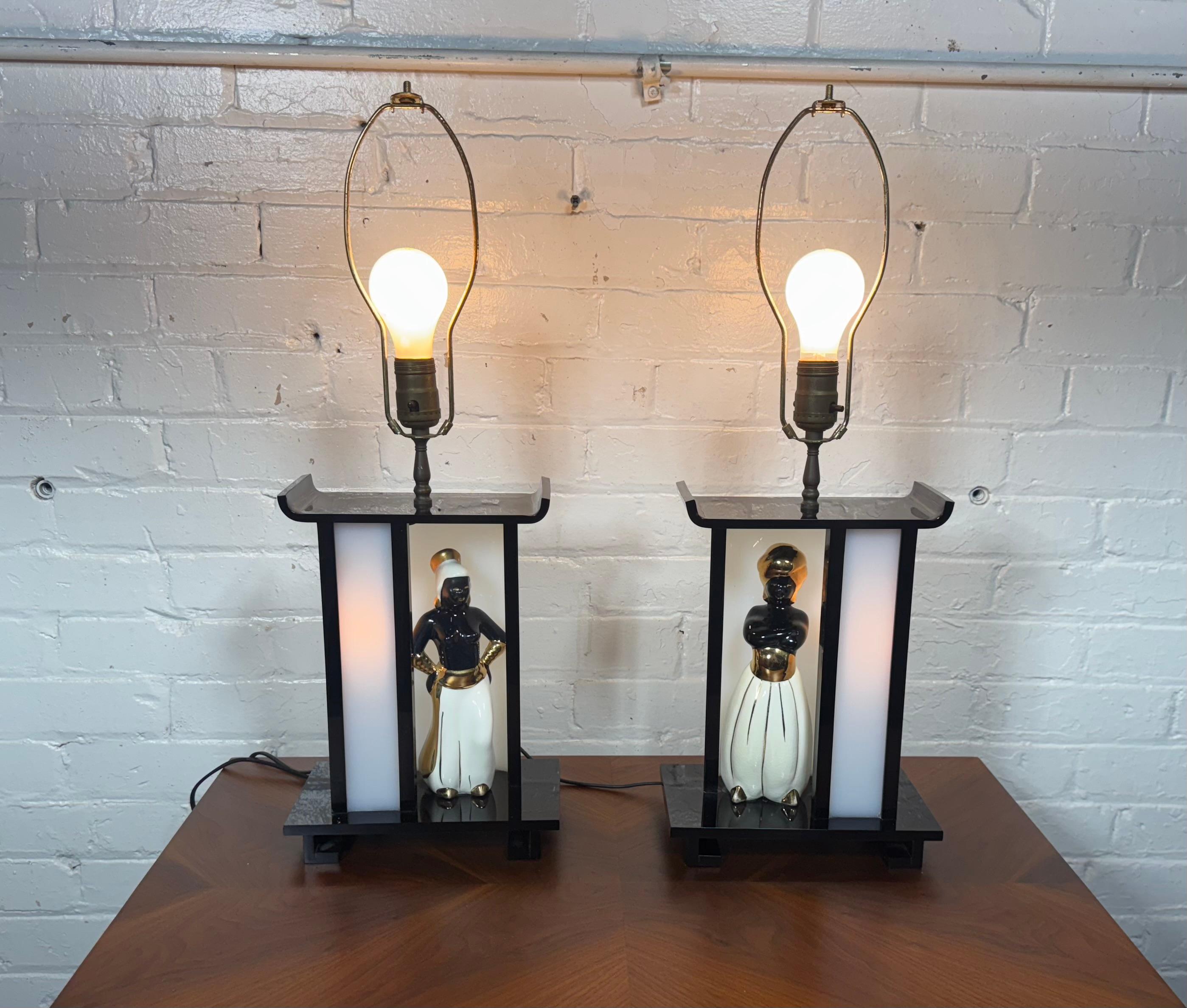 Paire de lampes MOSS classiques des années 1950, figures Blackamoor noir / or en vente 2